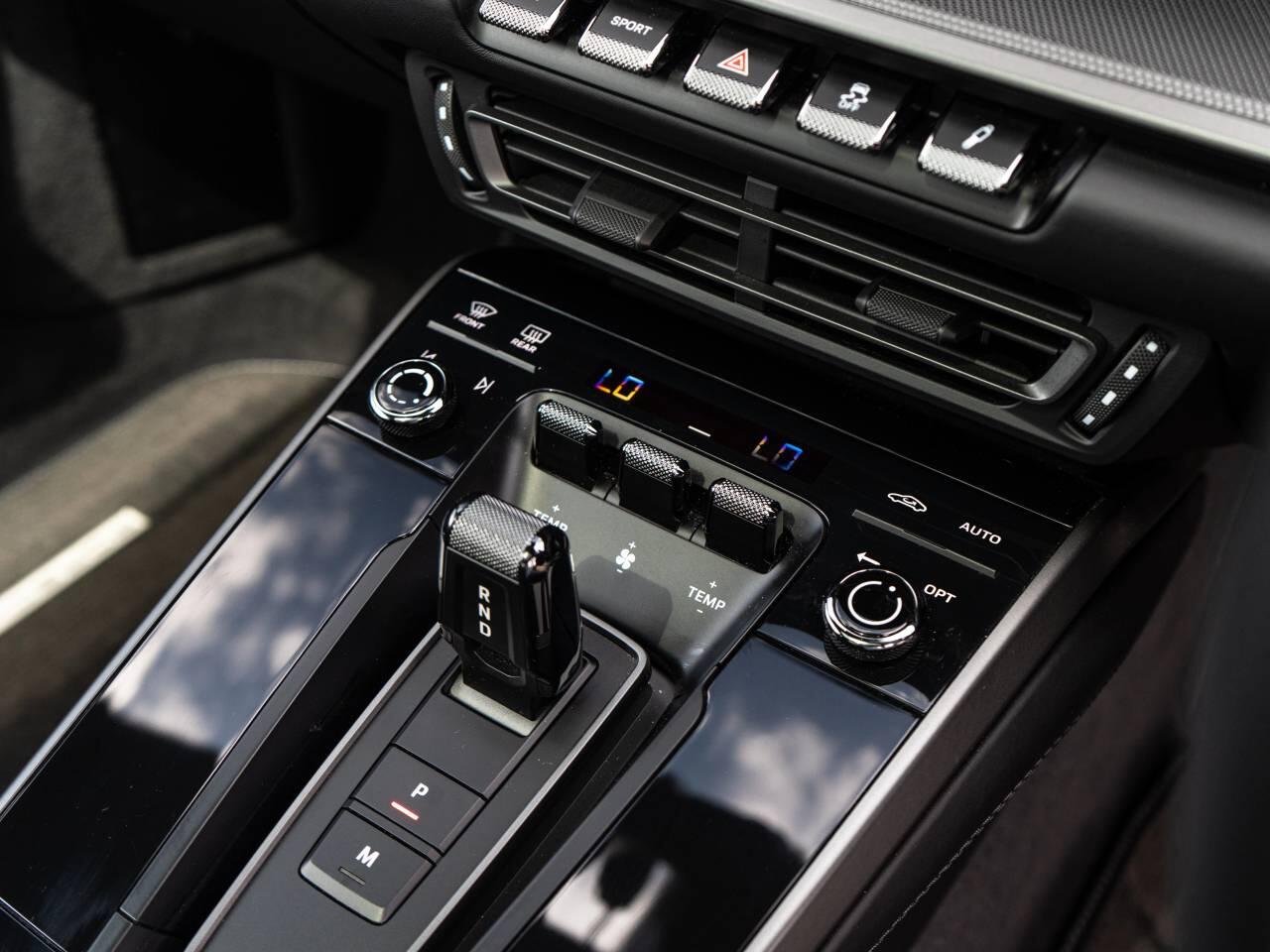 Porsche 911 view 23
