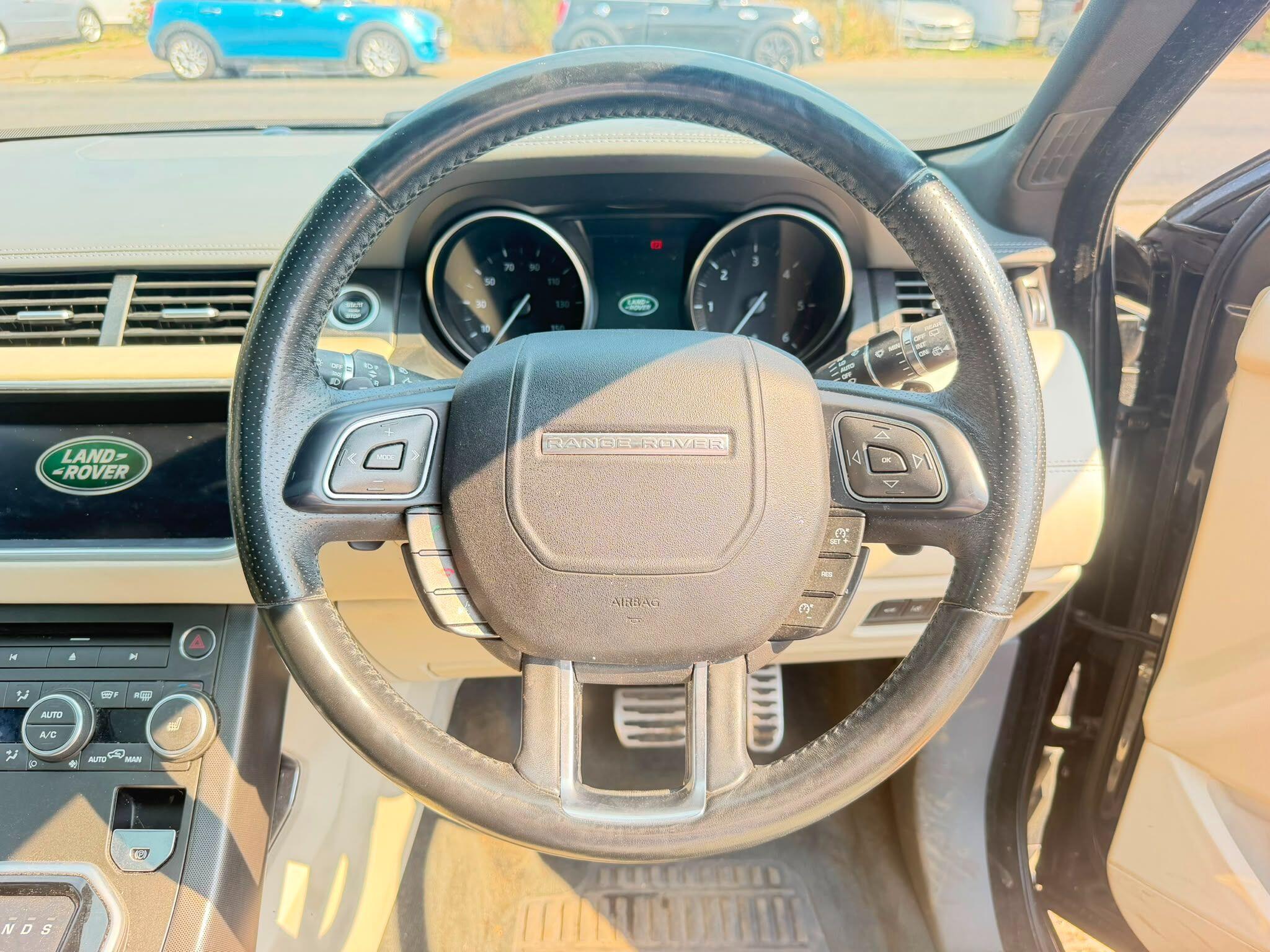 Land Rover Range Rover Evoque view 28