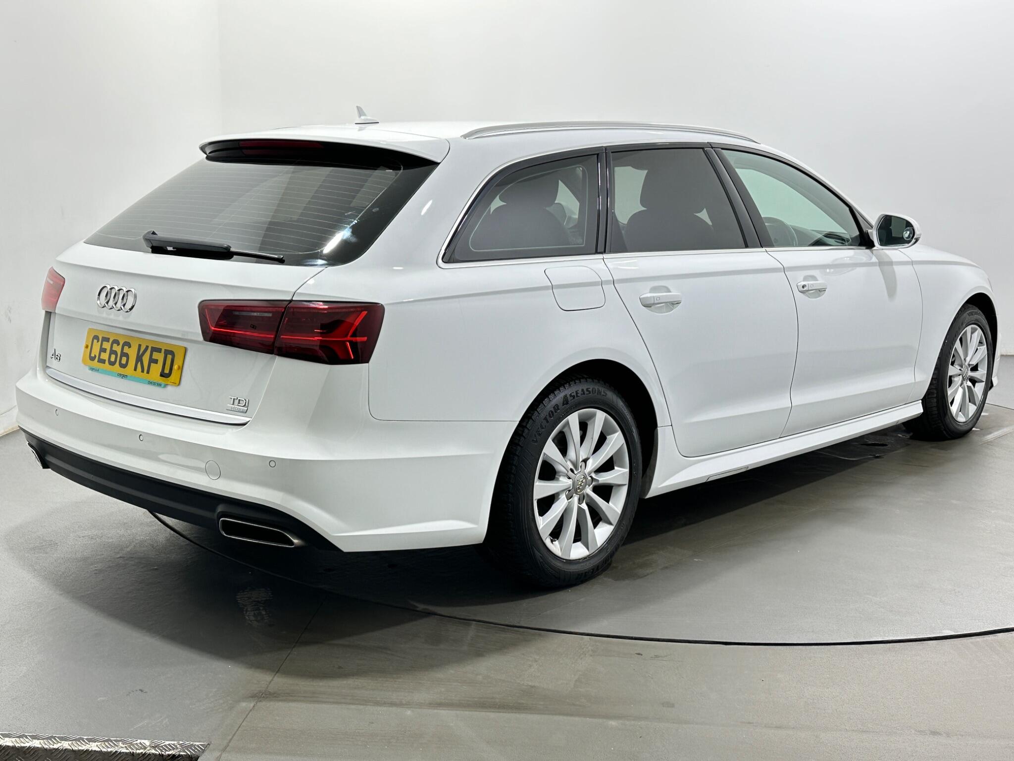 Audi A6 view 8
