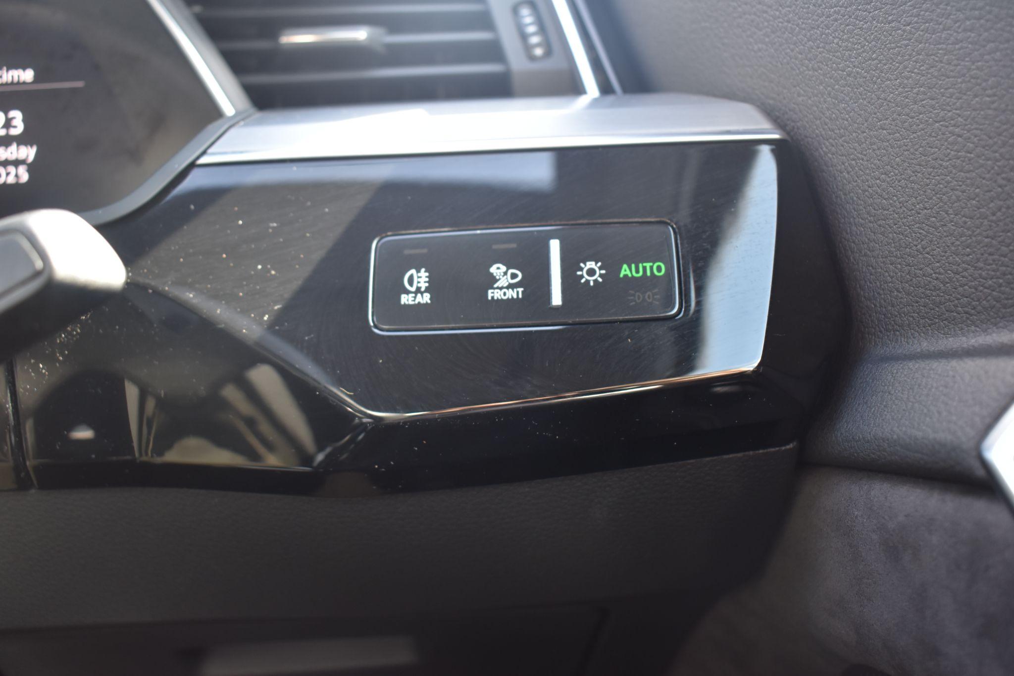 e-tron - 55 Launch Edition Sportback Auto quattro 5dr 95kWh - Image 39