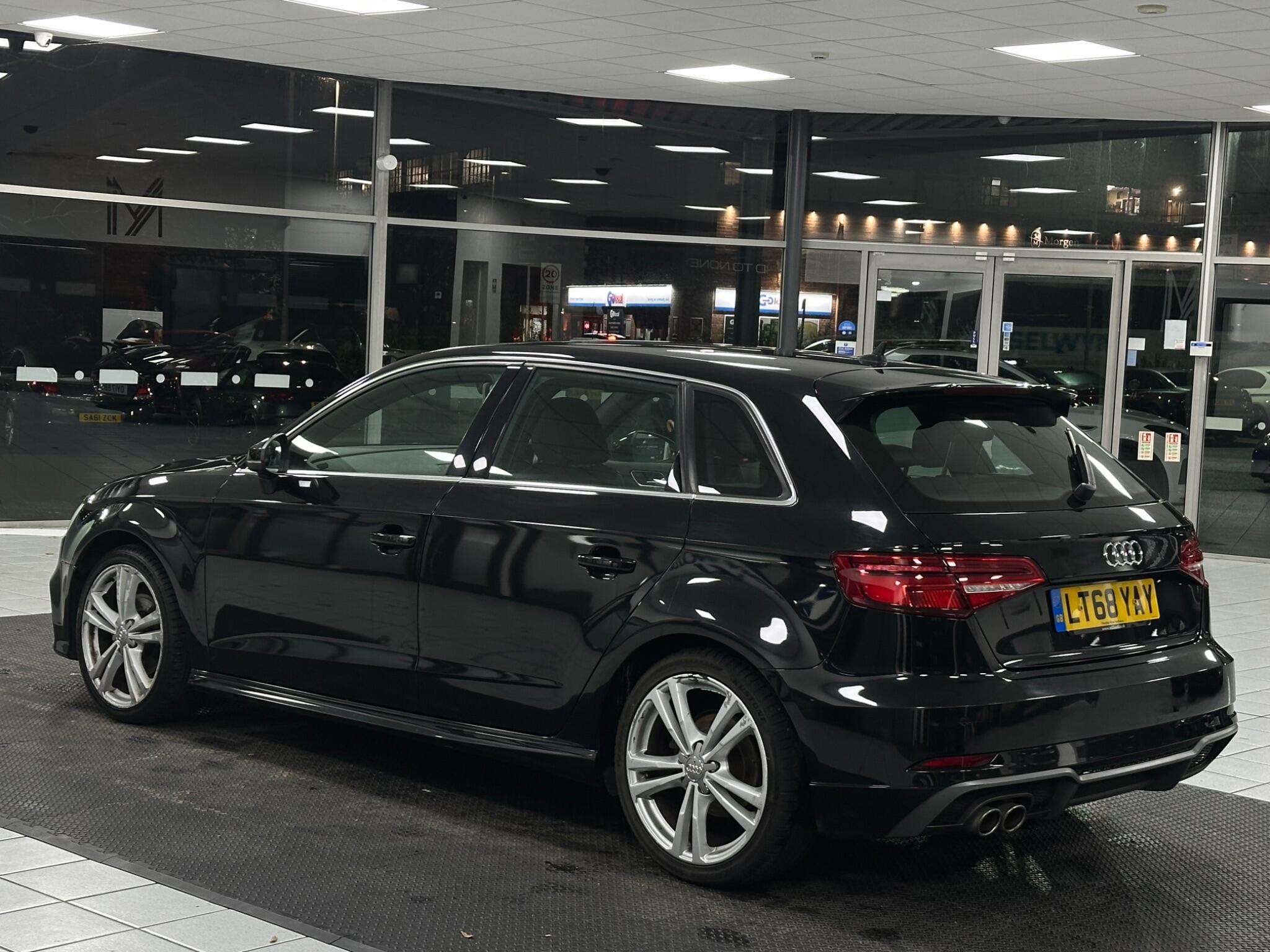 Audi A3 view 9