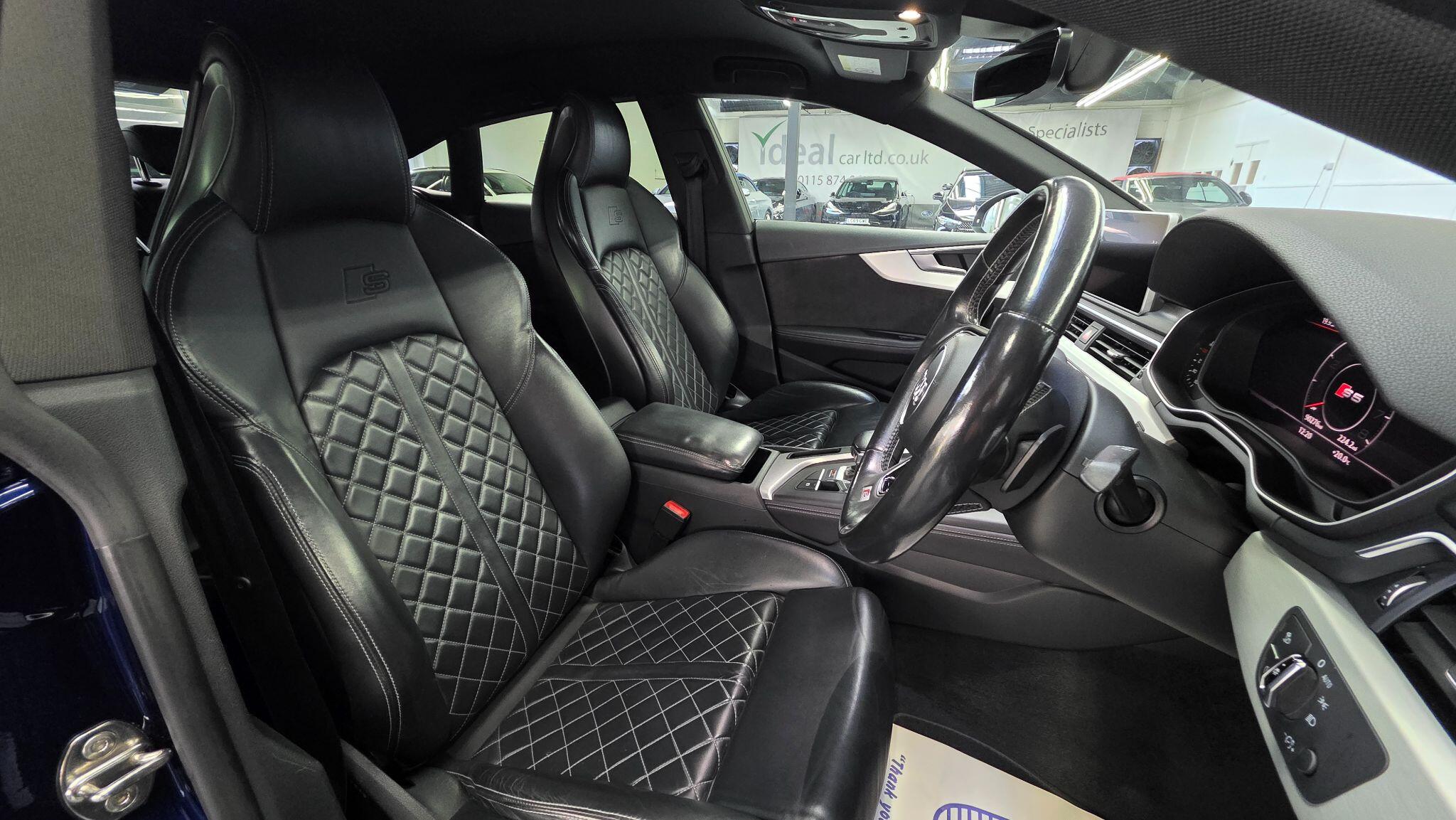Audi S5 view 12