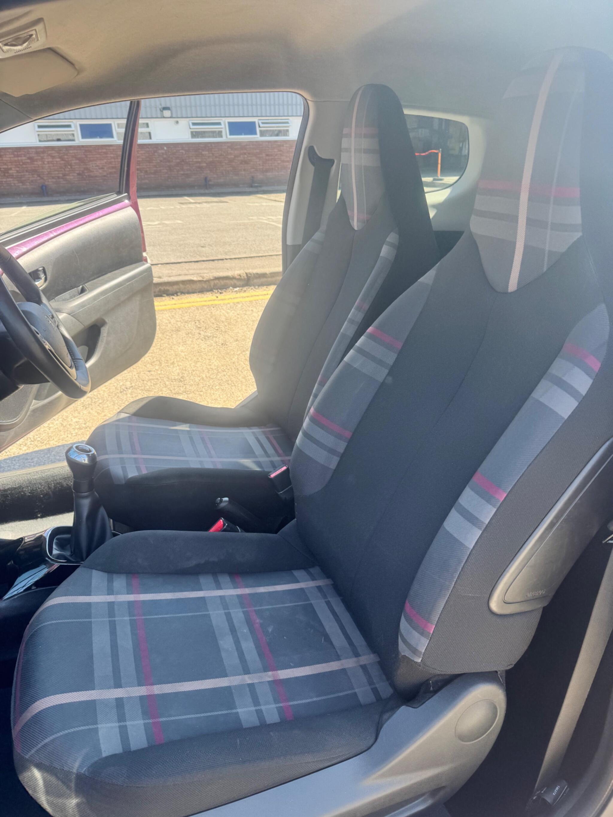Peugeot 108 view 35