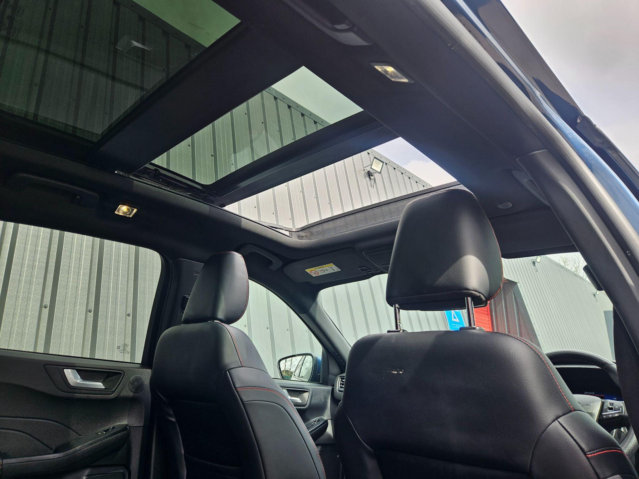 2022 Ford Kuga image 41