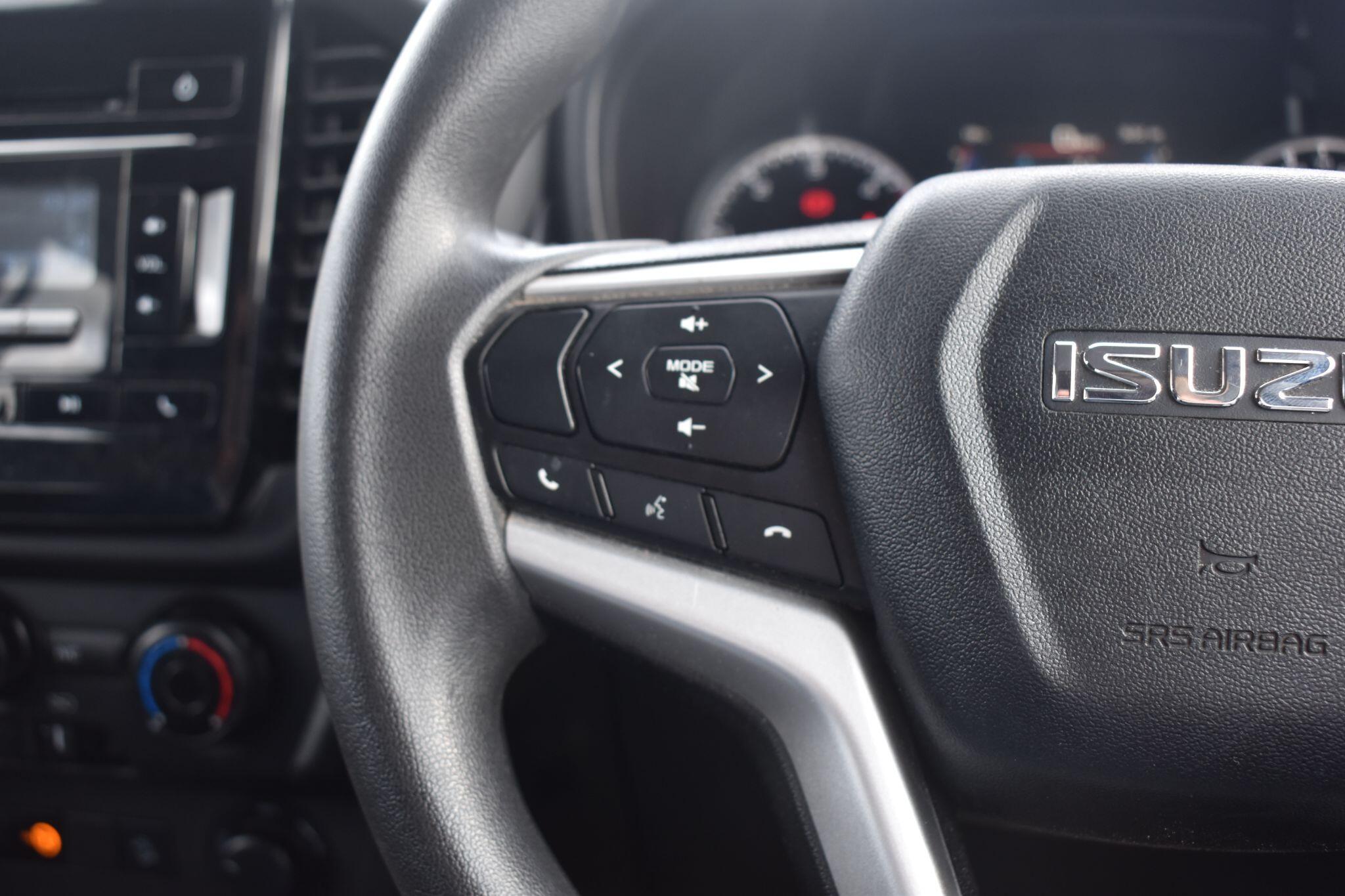 D-Max - 1.9 TD Utility 4WD Euro 6 (s/s) 4dr - Image 19
