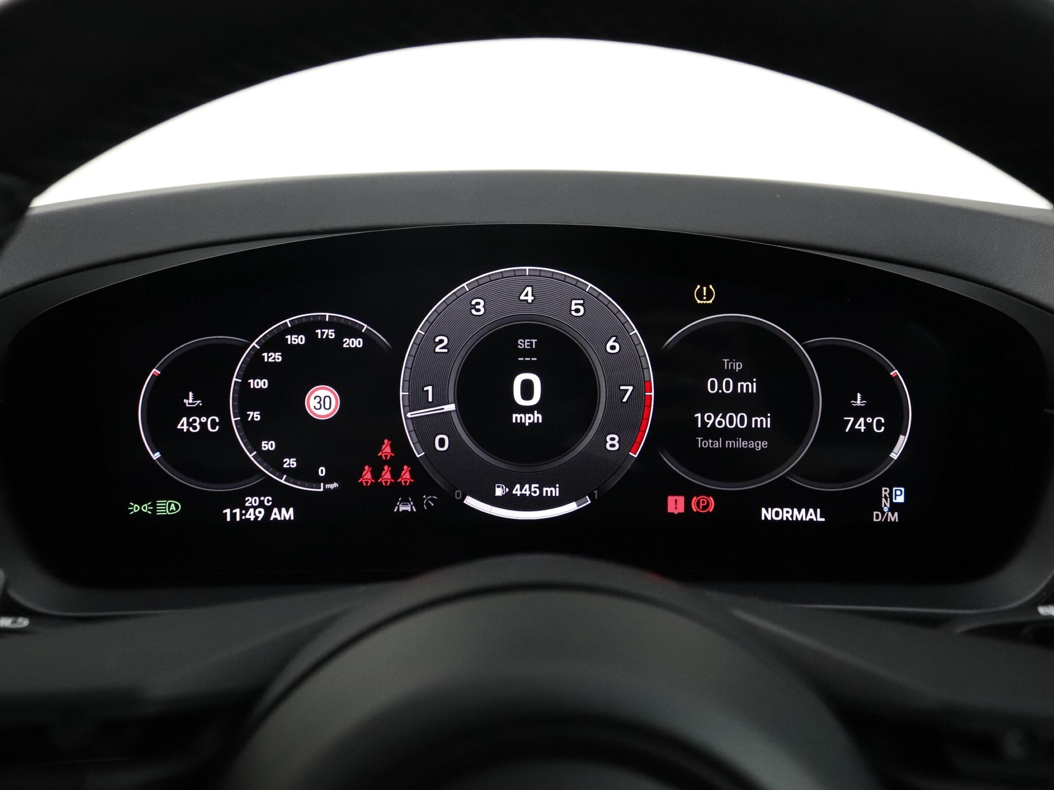 Porsche Cayenne view 16