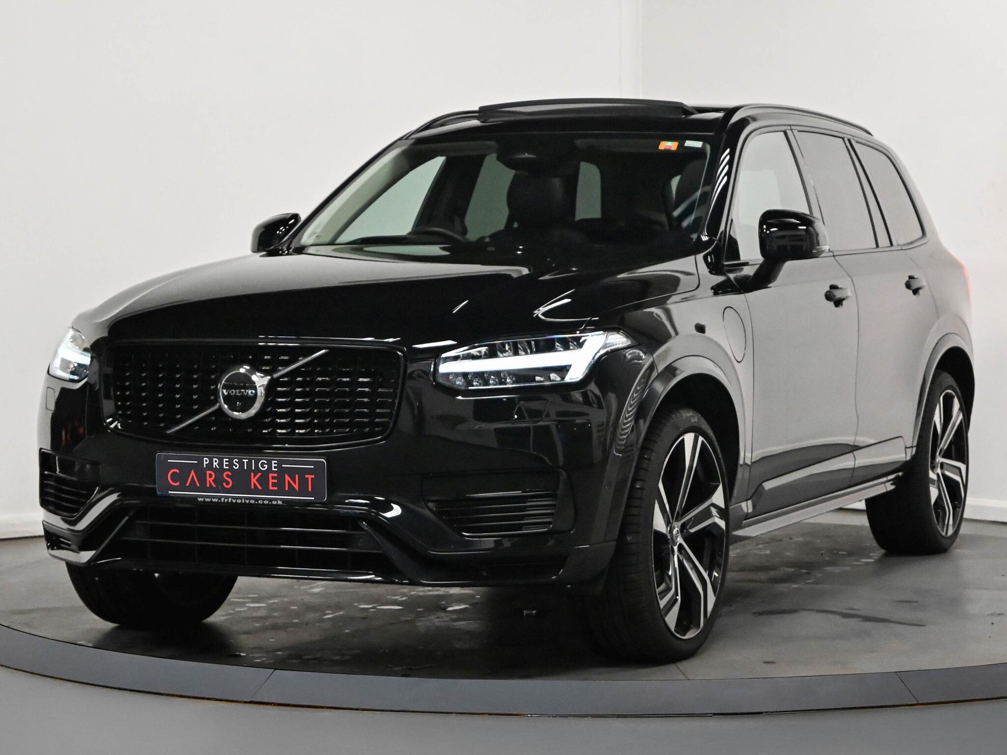 Volvo XC90 view 6