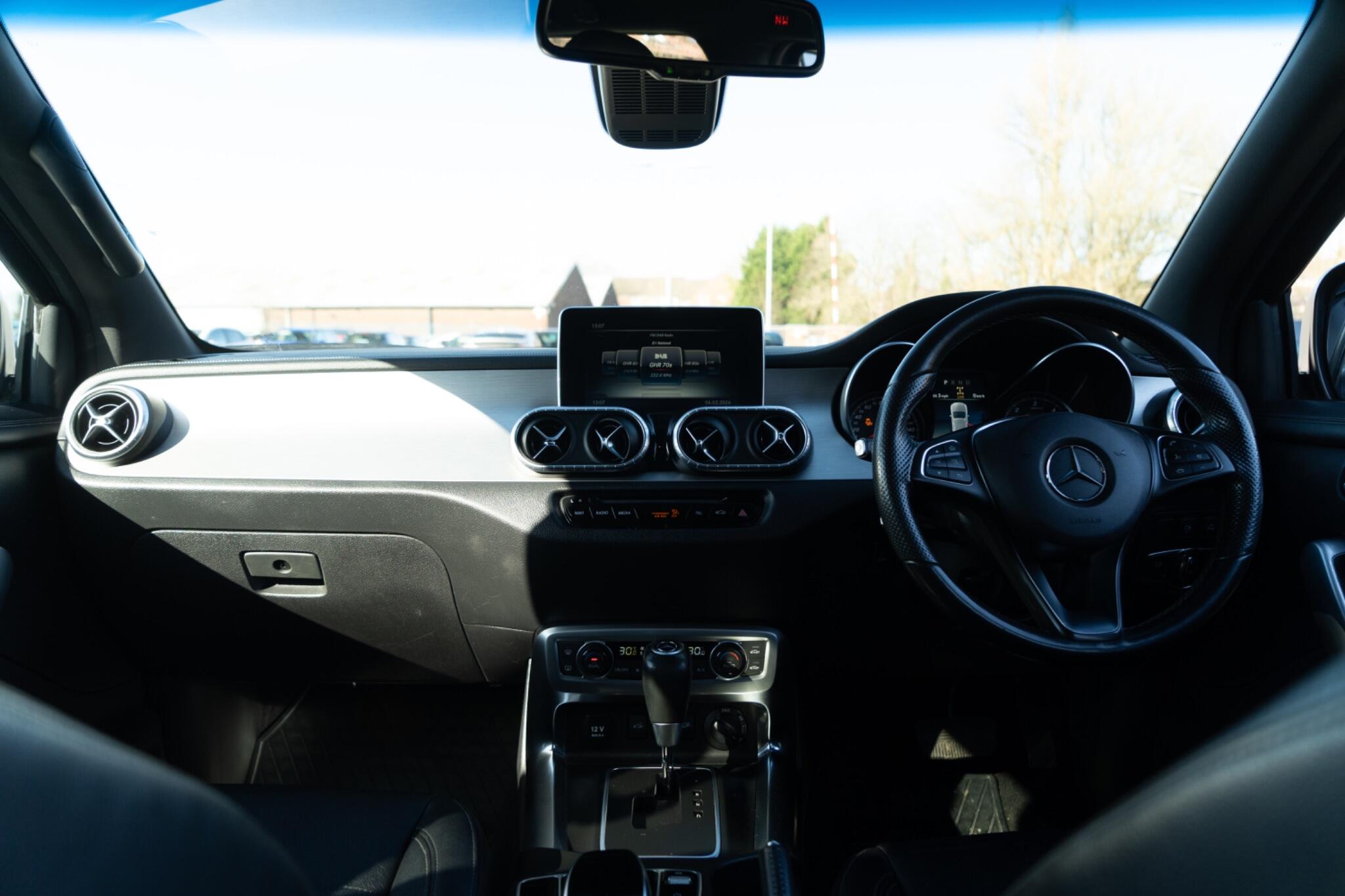 Mercedes-Benz X-Class view 42