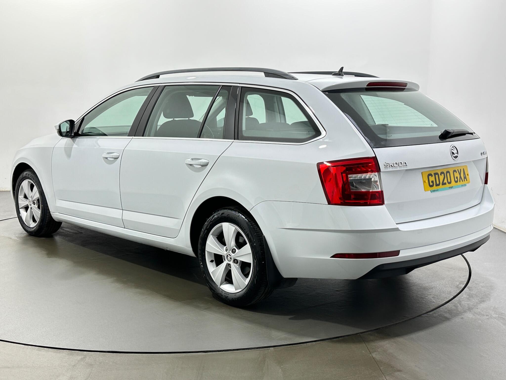Skoda Octavia view 6