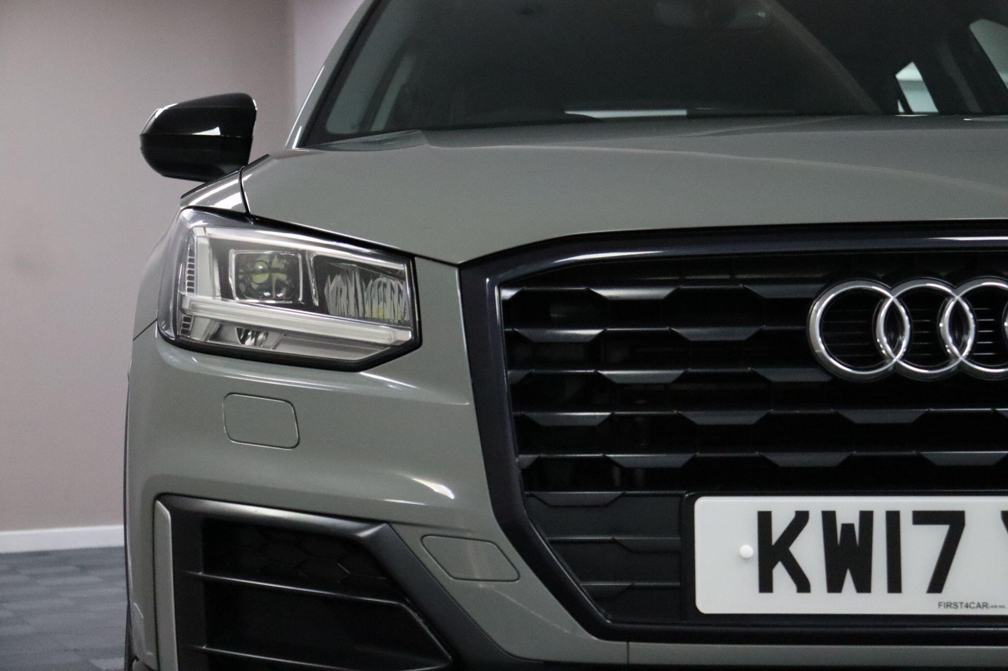 Audi Q2 view 25