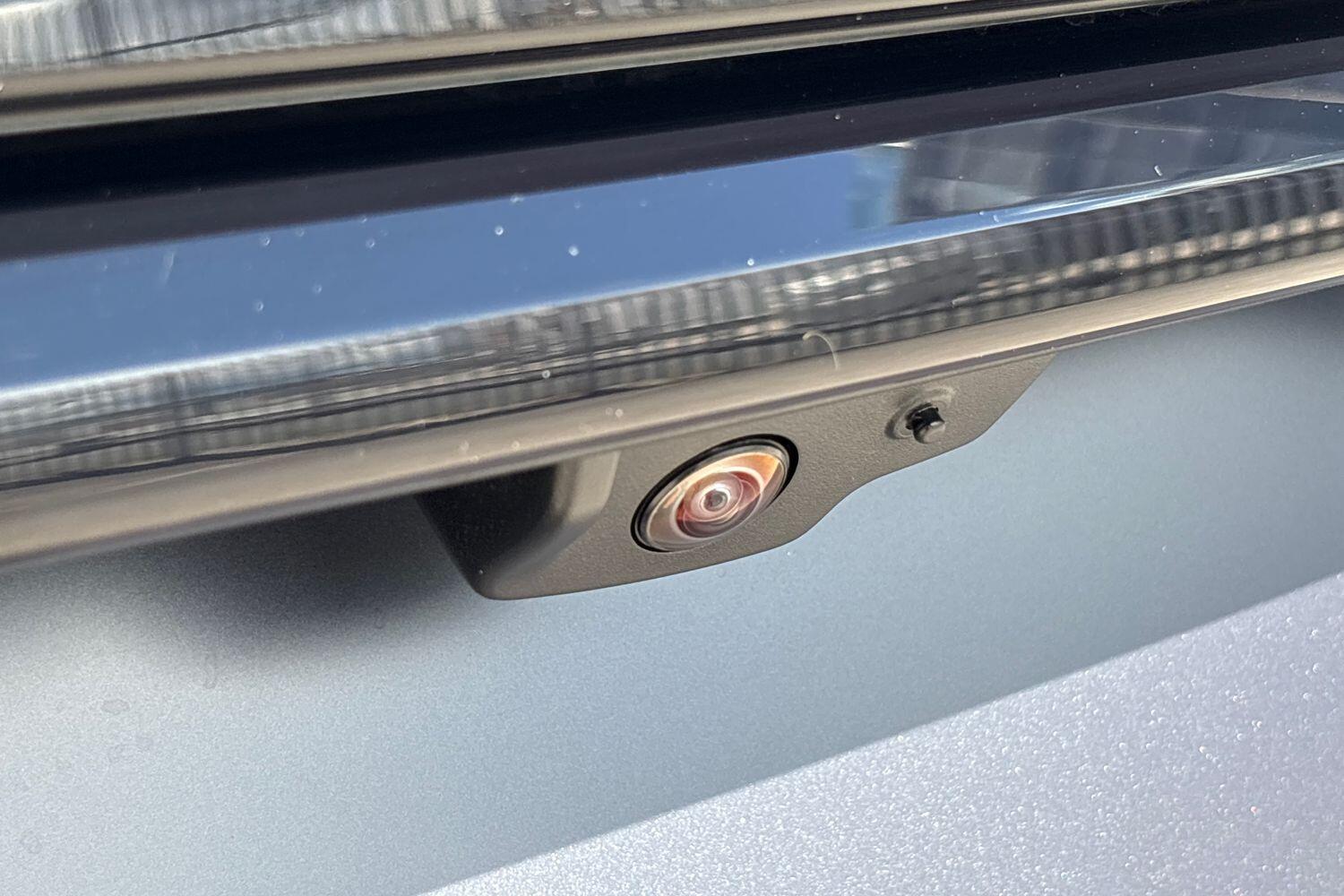 Land Rover Range Rover Velar view 23