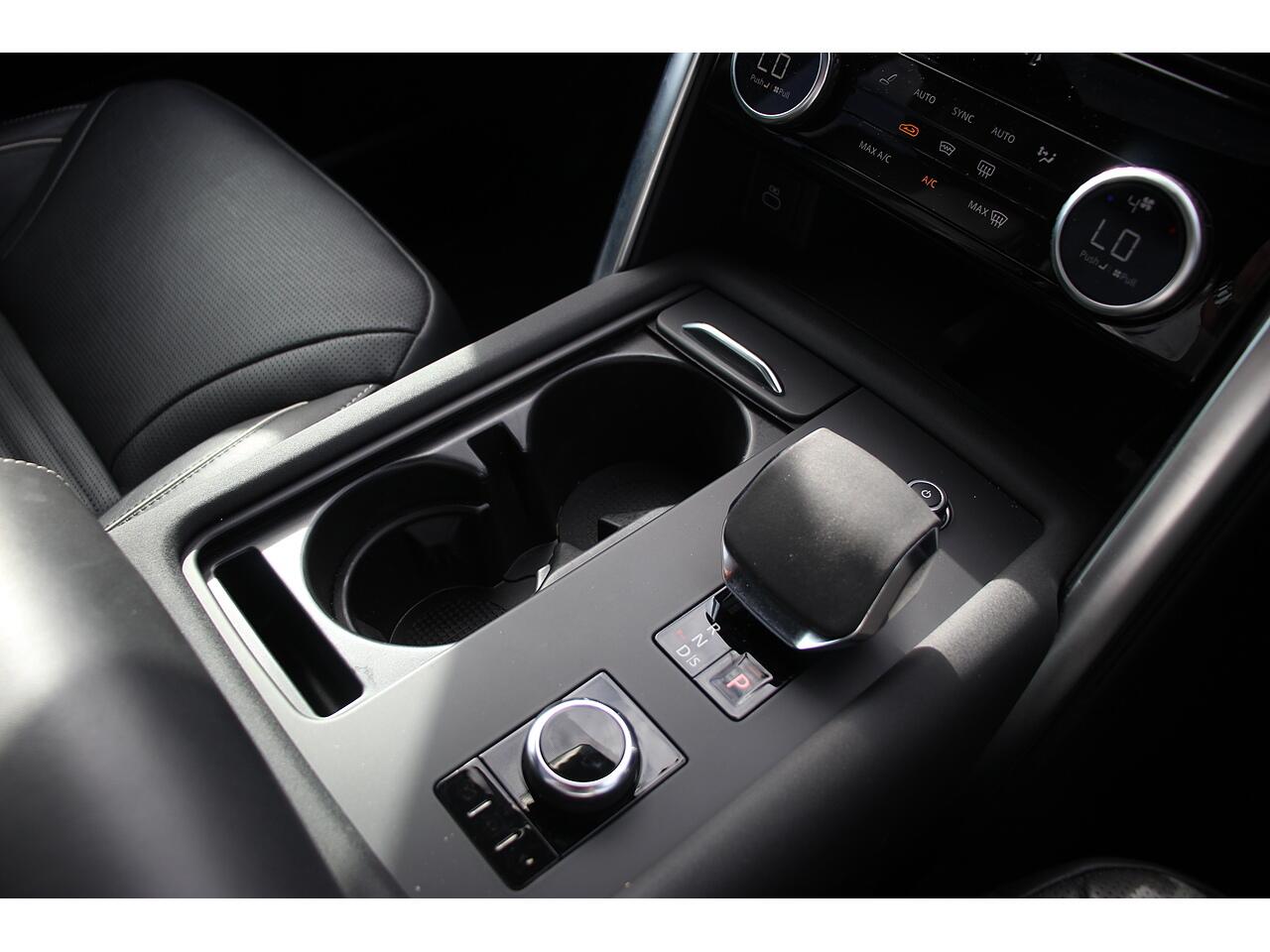 Land Rover Discovery view 42