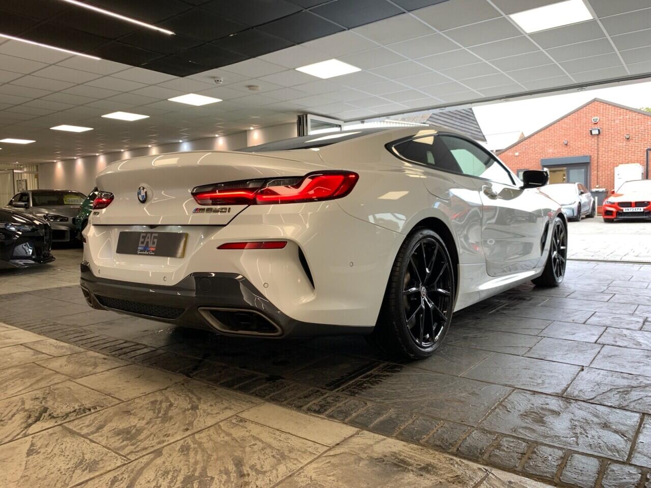 BMW 8 Series view 15