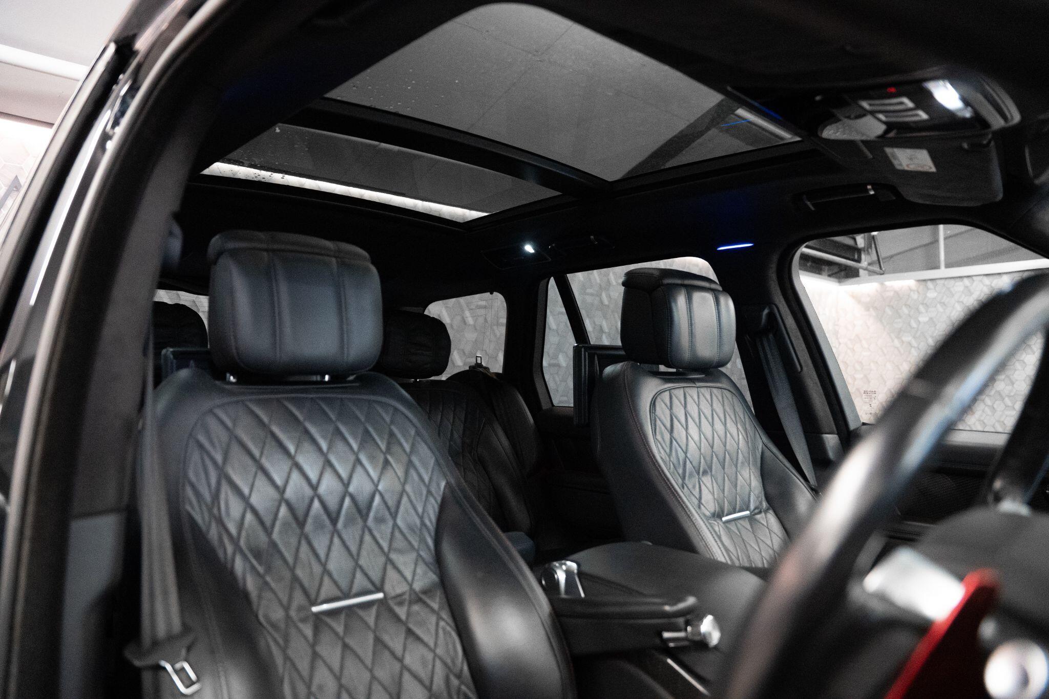 Land Rover Range Rover view 16
