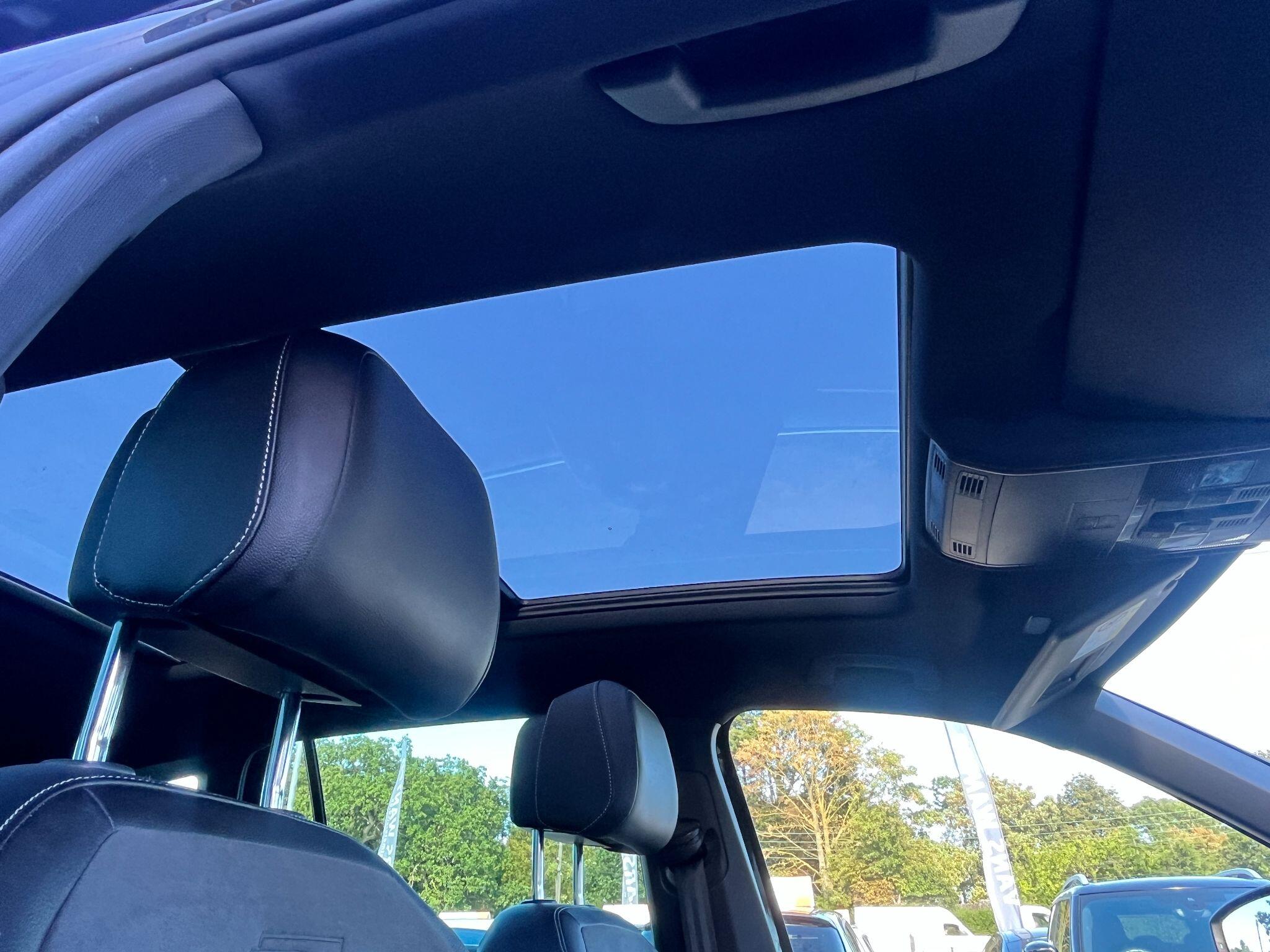 Volkswagen Tiguan view 31