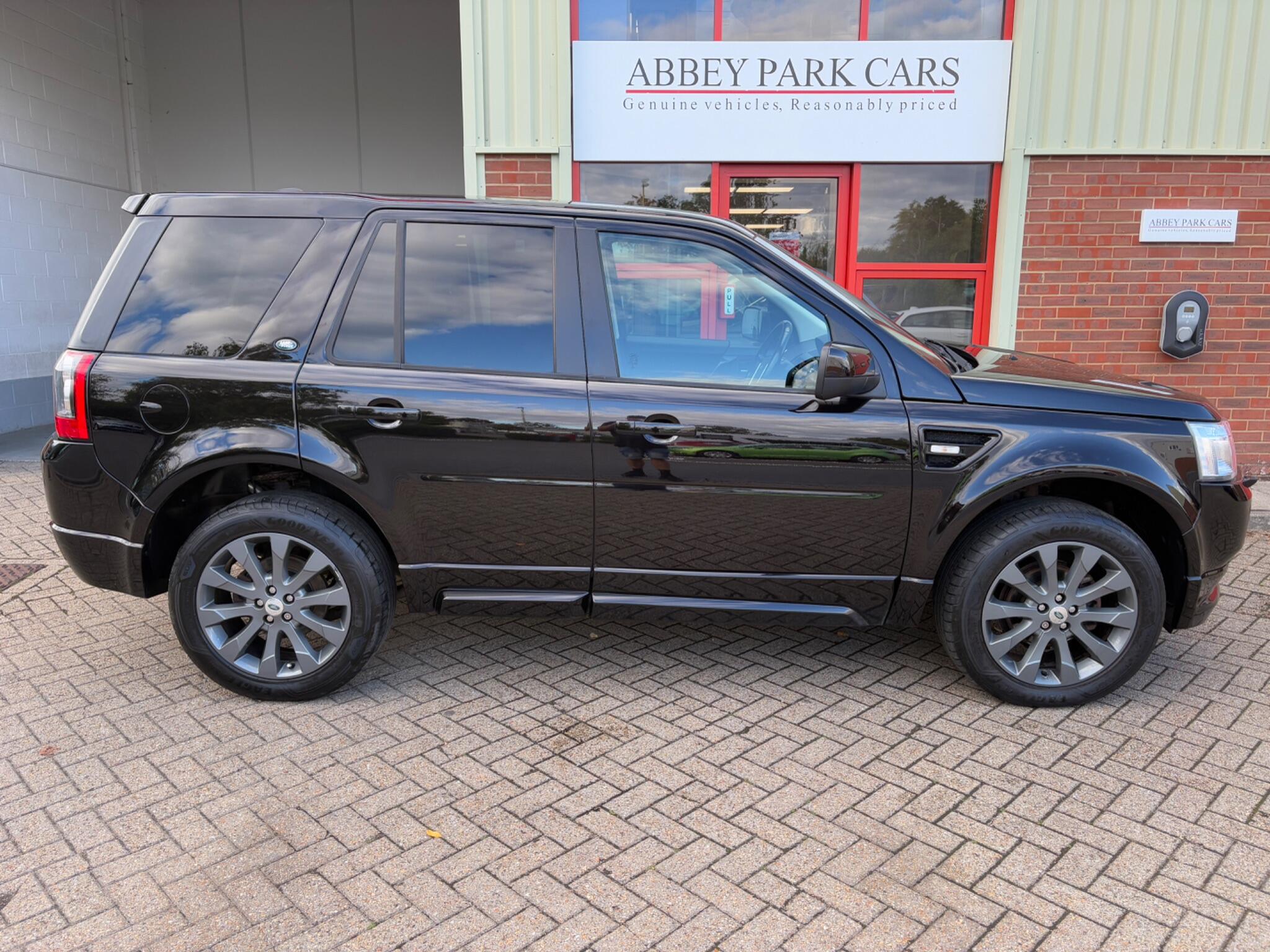 Land Rover Freelander view 2