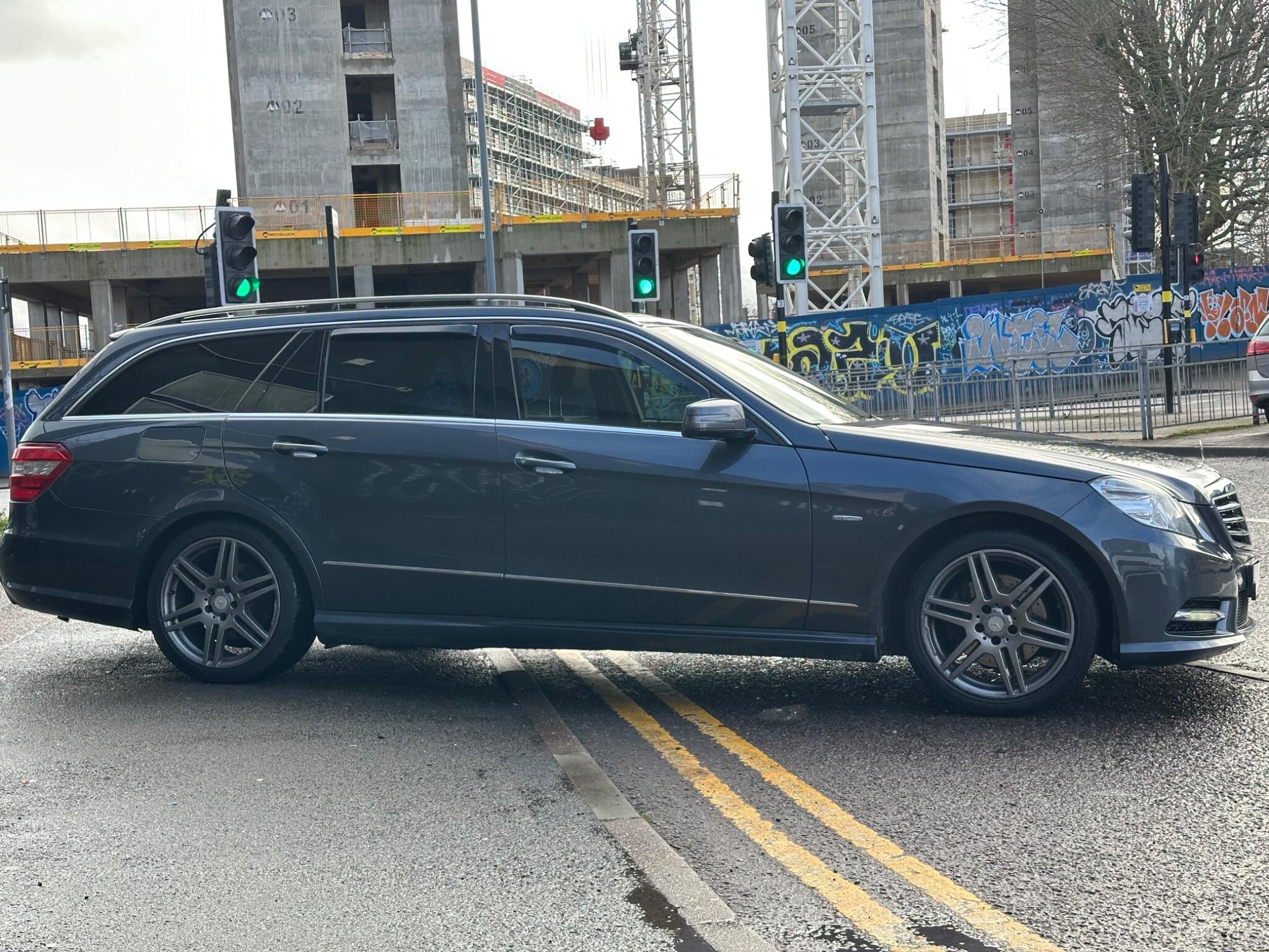 Mercedes-Benz E-Class view 5