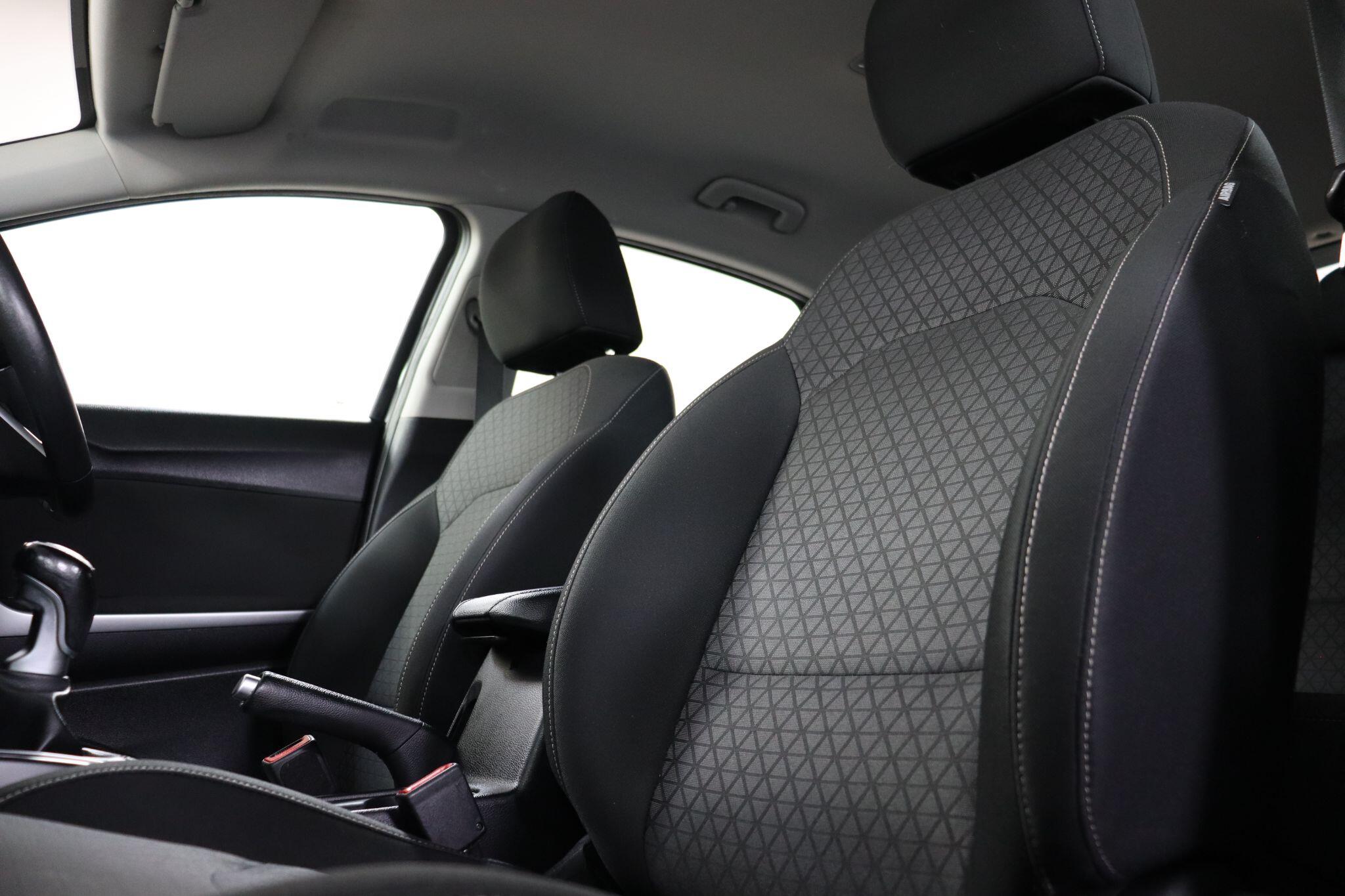 Kia Ceed view 35