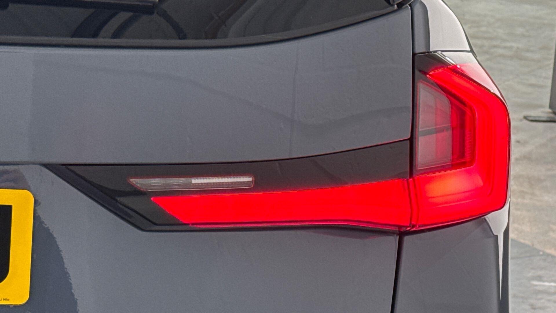 BMW Ix1 view 22
