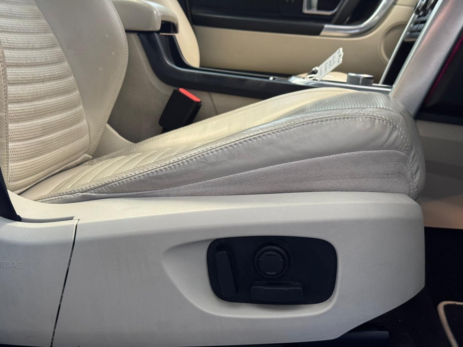 2016 Land Rover Discovery Sport 2.0 TD4 HSE Luxury Auto 4WD Euro 6 (s/s) 5dr • 103,000 miles image 30