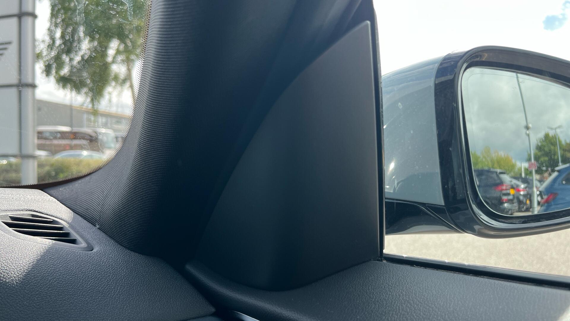 BMW i4 view 20