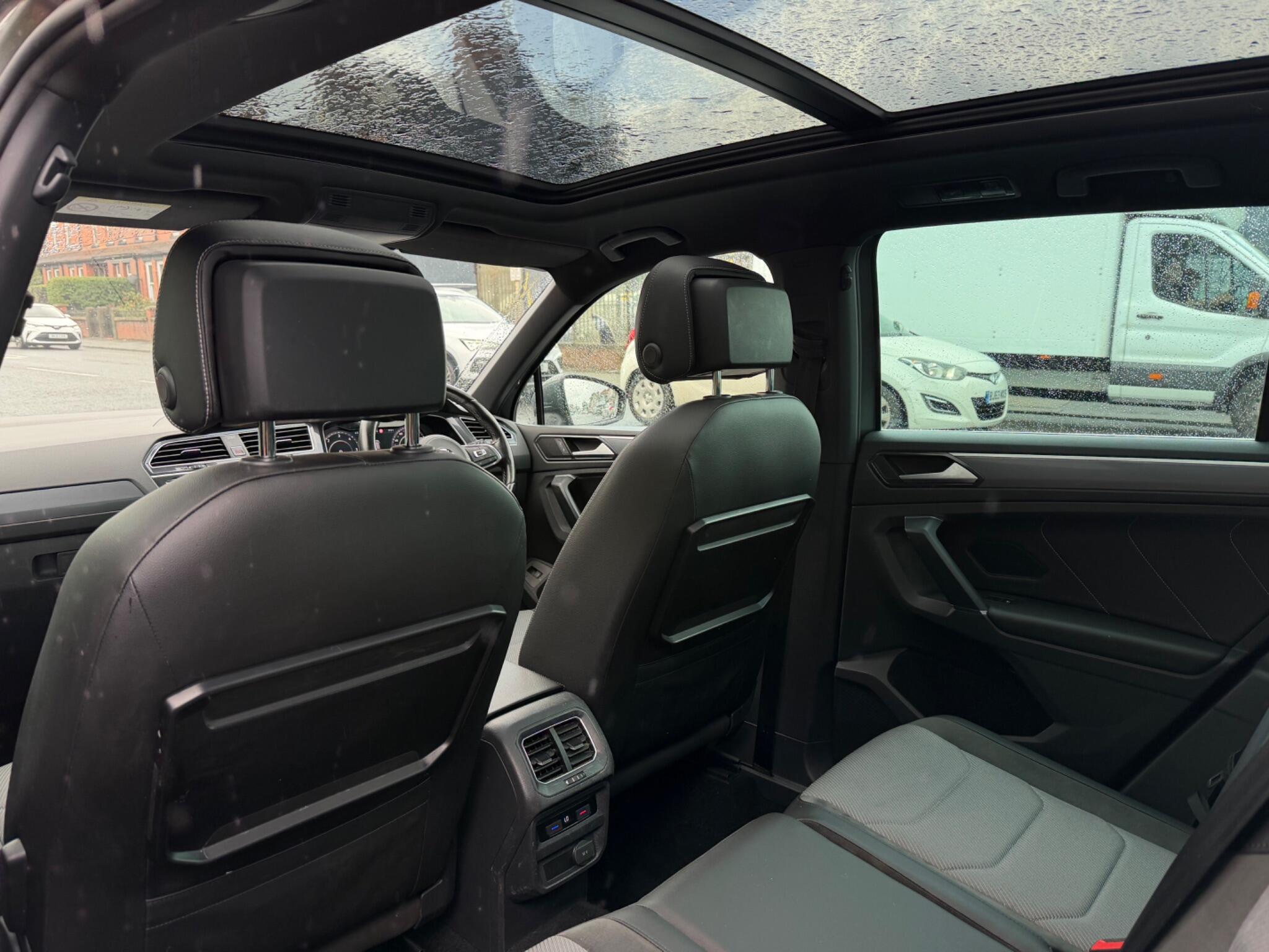 Volkswagen Tiguan view 19