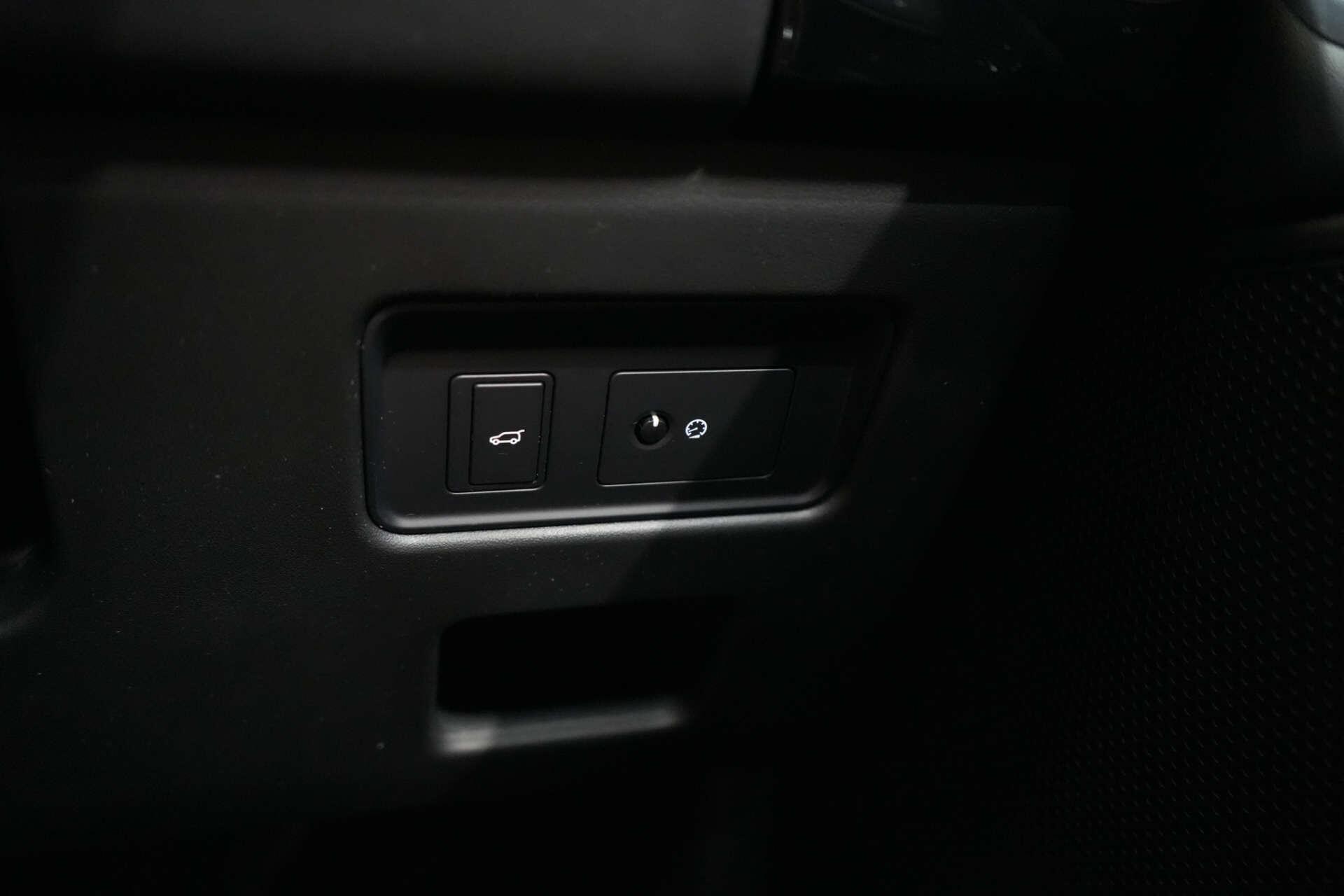 Land Rover Discovery view 43