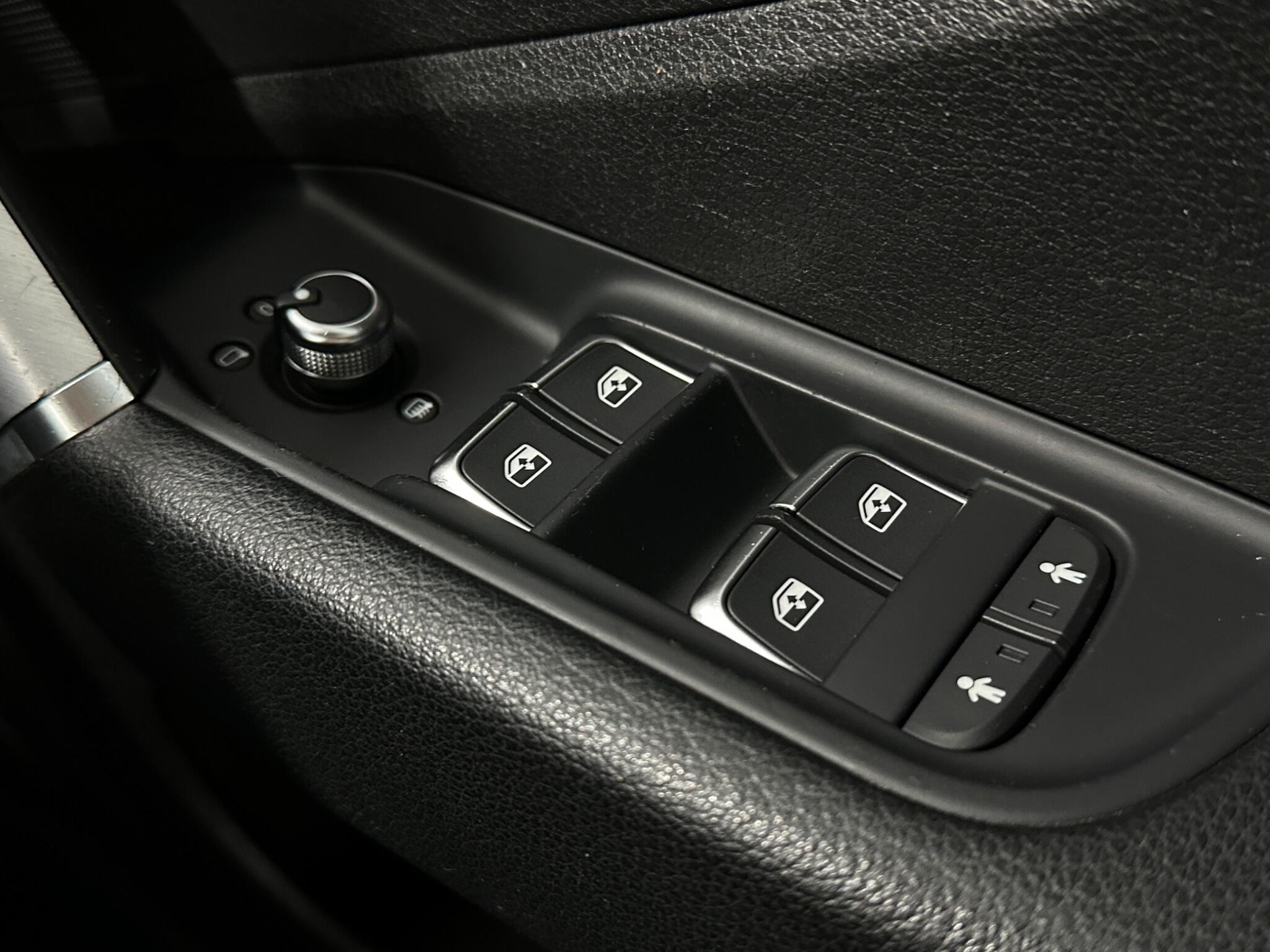 Audi Q2 view 19
