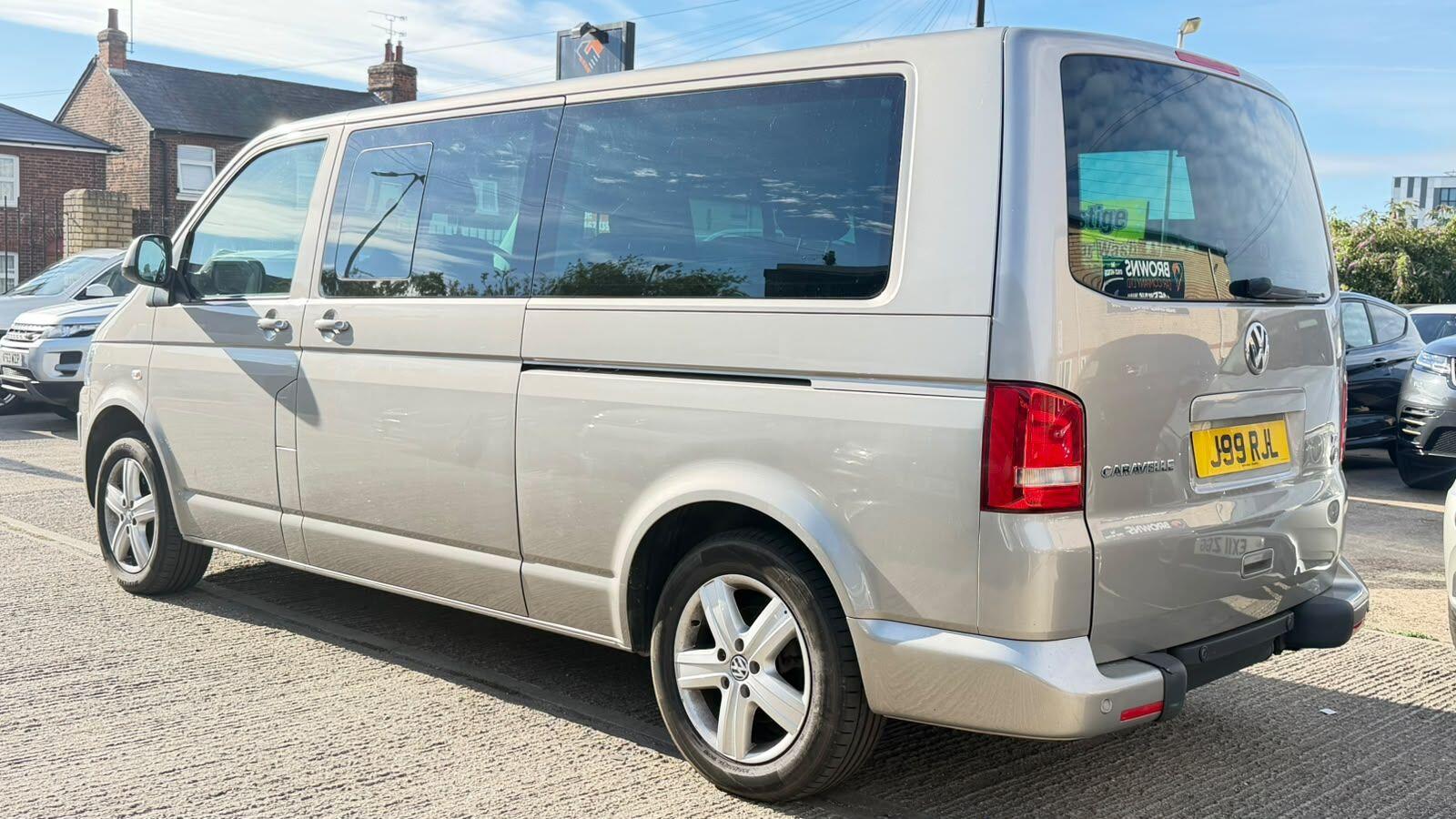 Volkswagen Caravelle view 5