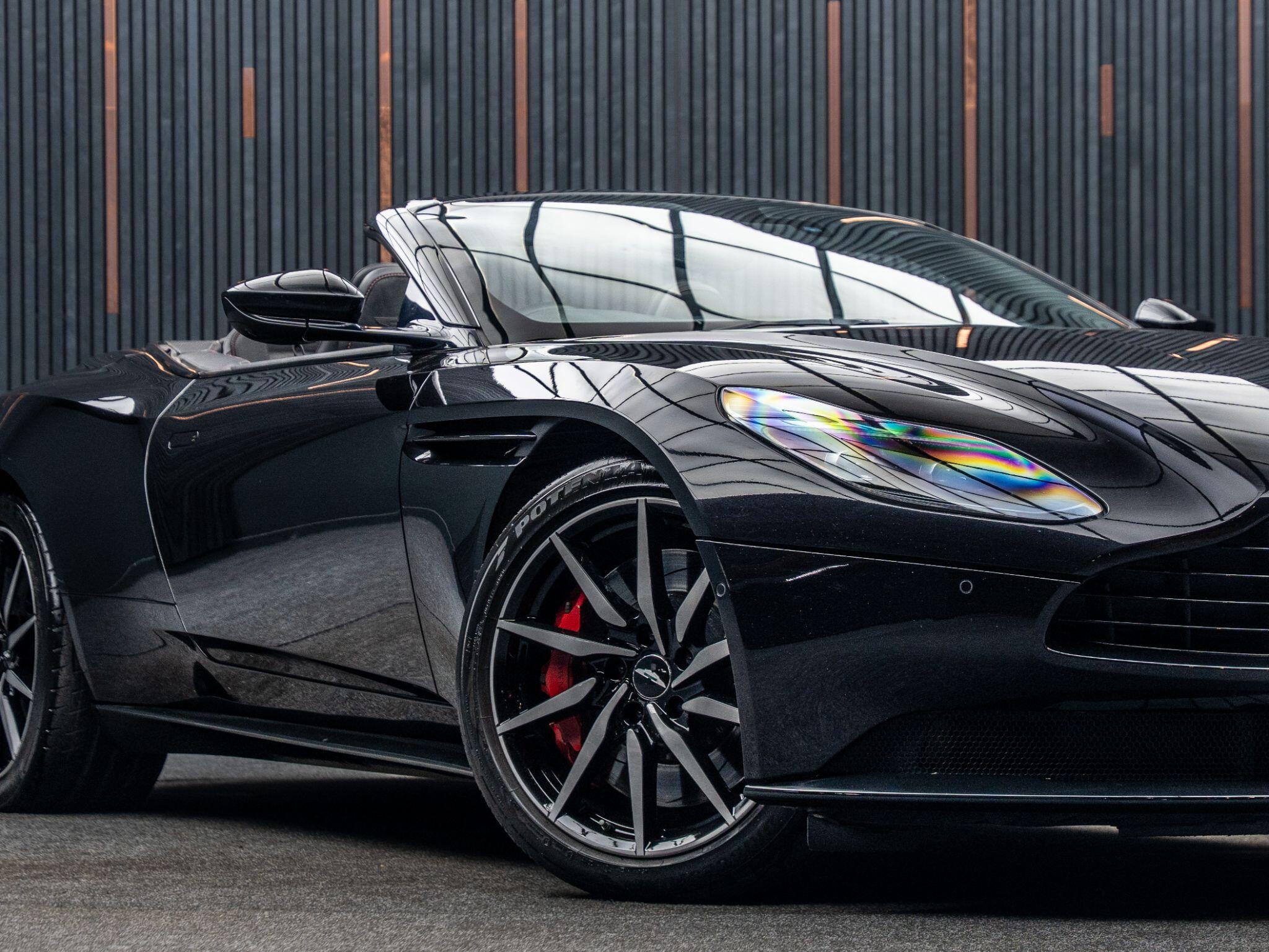 Aston Martin DB11 view 9