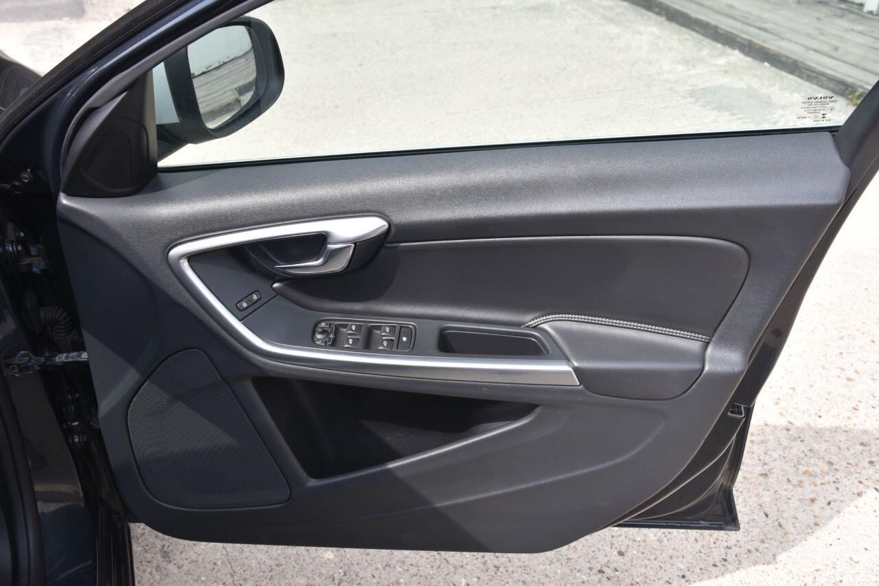 Volvo S60 view 54
