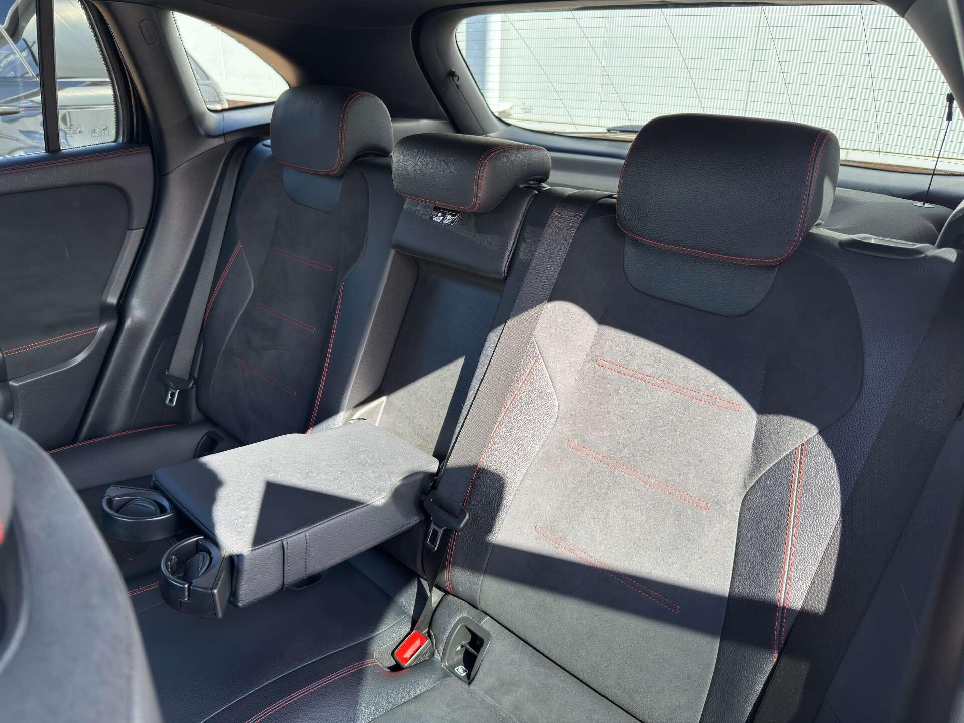 Mercedes-Benz EQA view 52