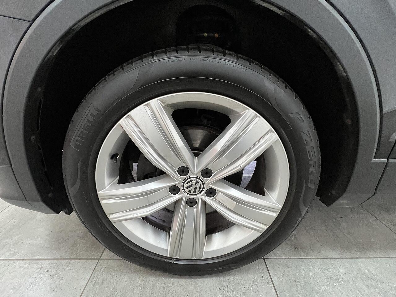 Volkswagen Tiguan view 21