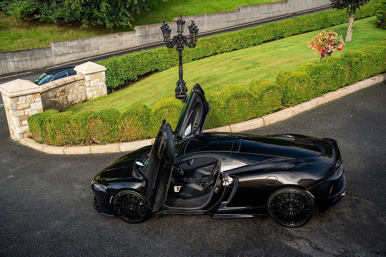 McLaren GT view 100