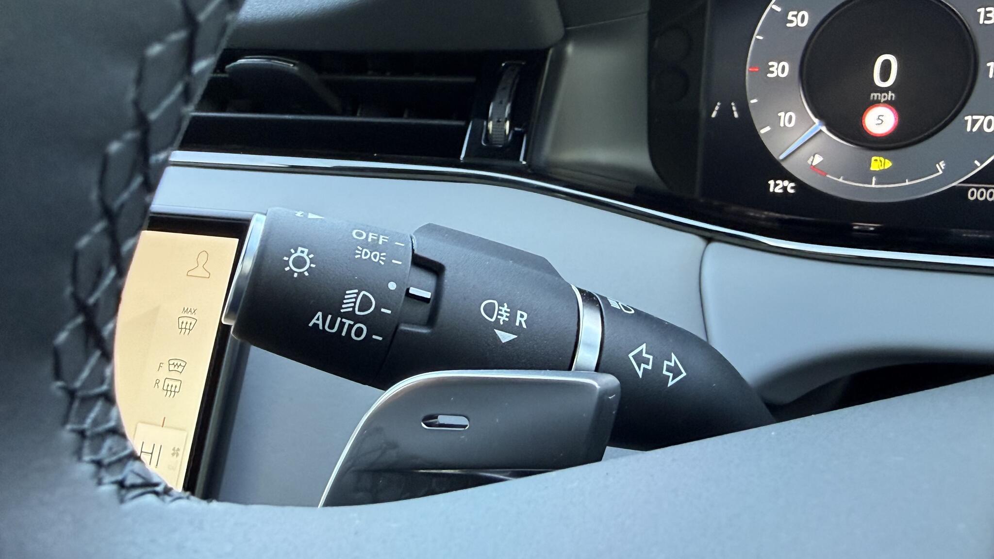 Land Rover Range Rover Evoque view 36