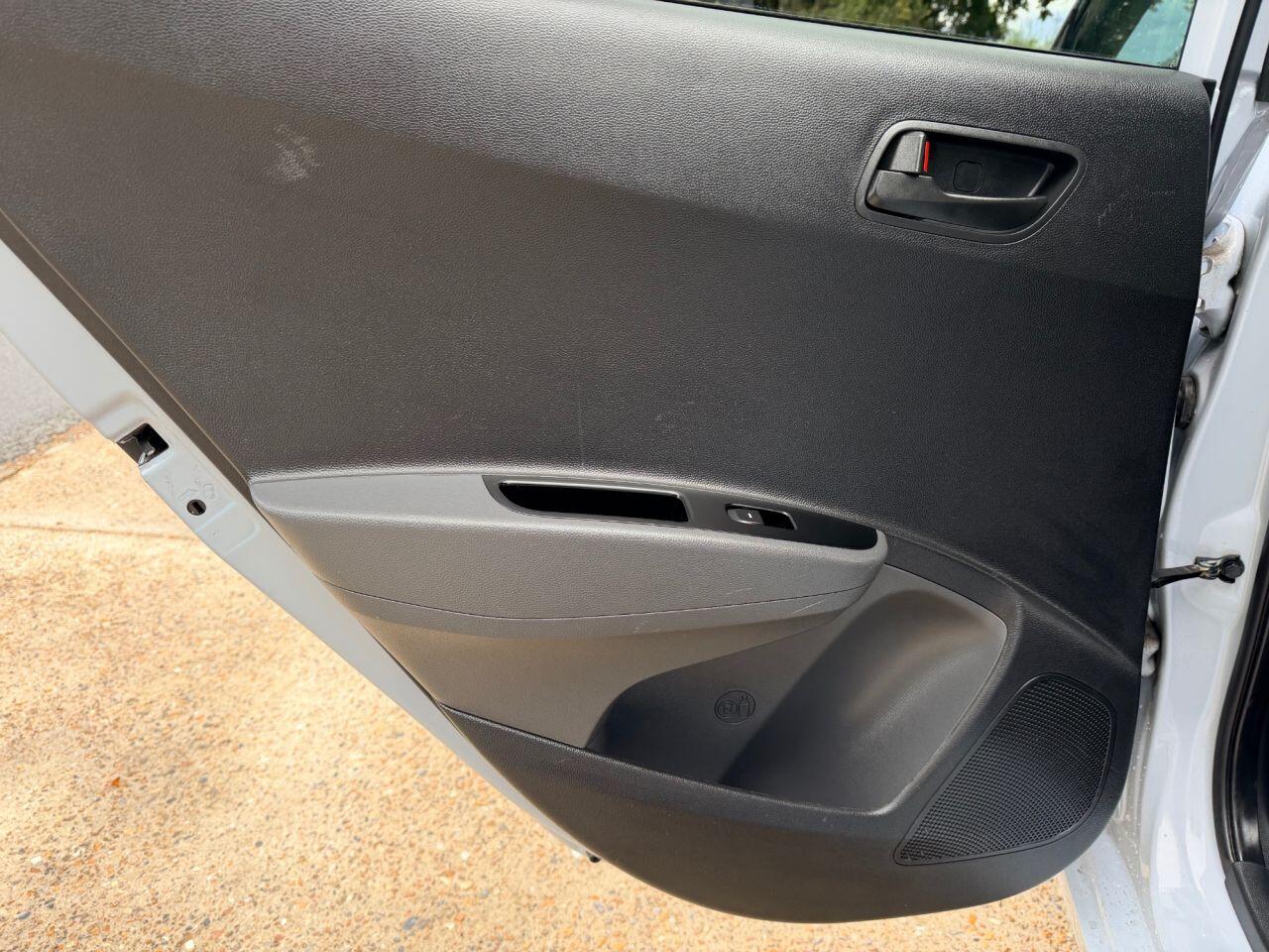 Hyundai I10 view 21