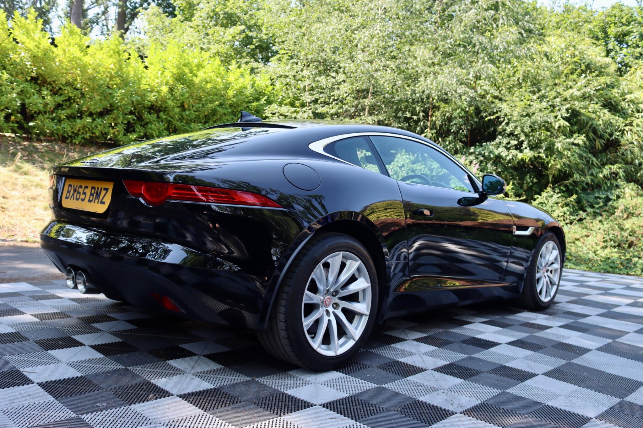 Jaguar F-Type view 14