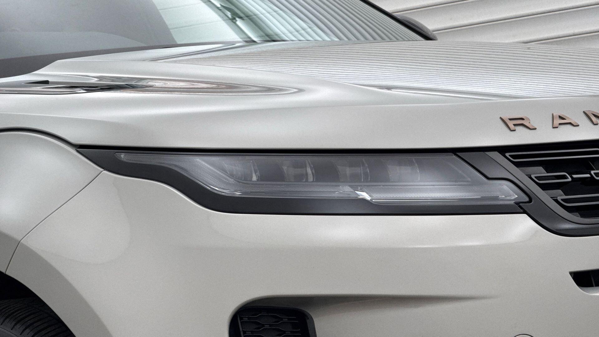Land Rover Range Rover Evoque view 17