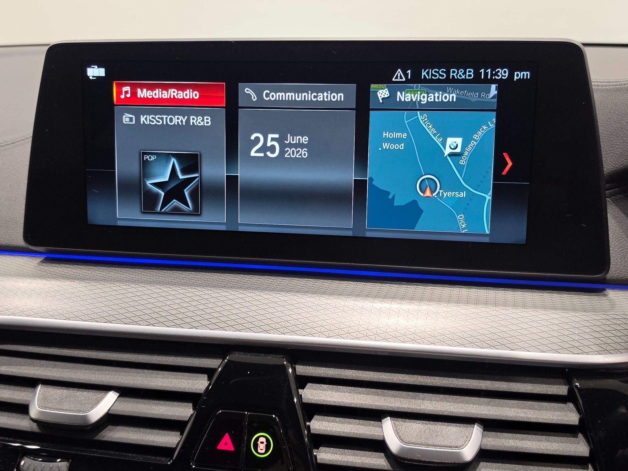 BMW 5 Series view 35
