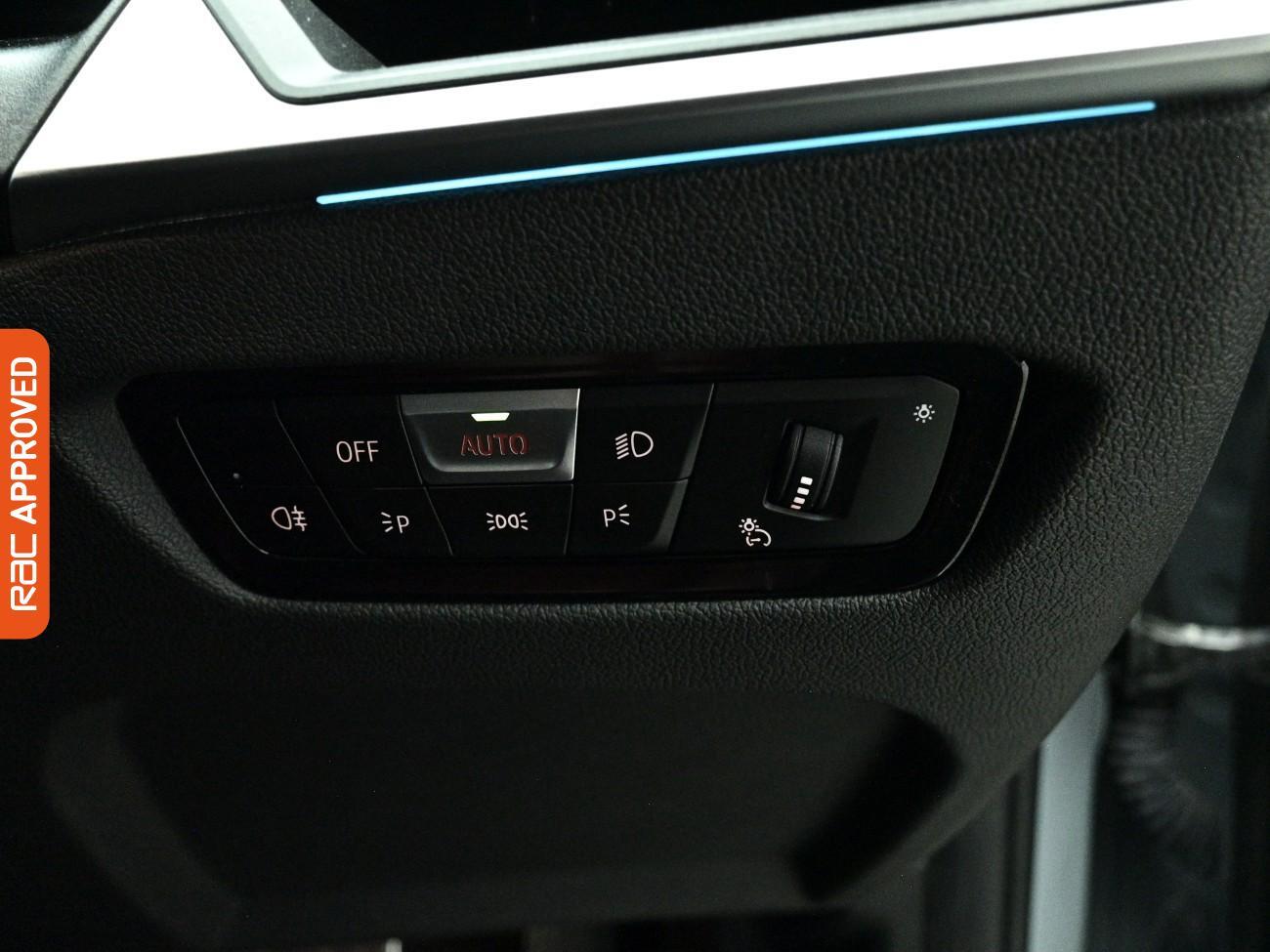 BMW 3 Series view 23