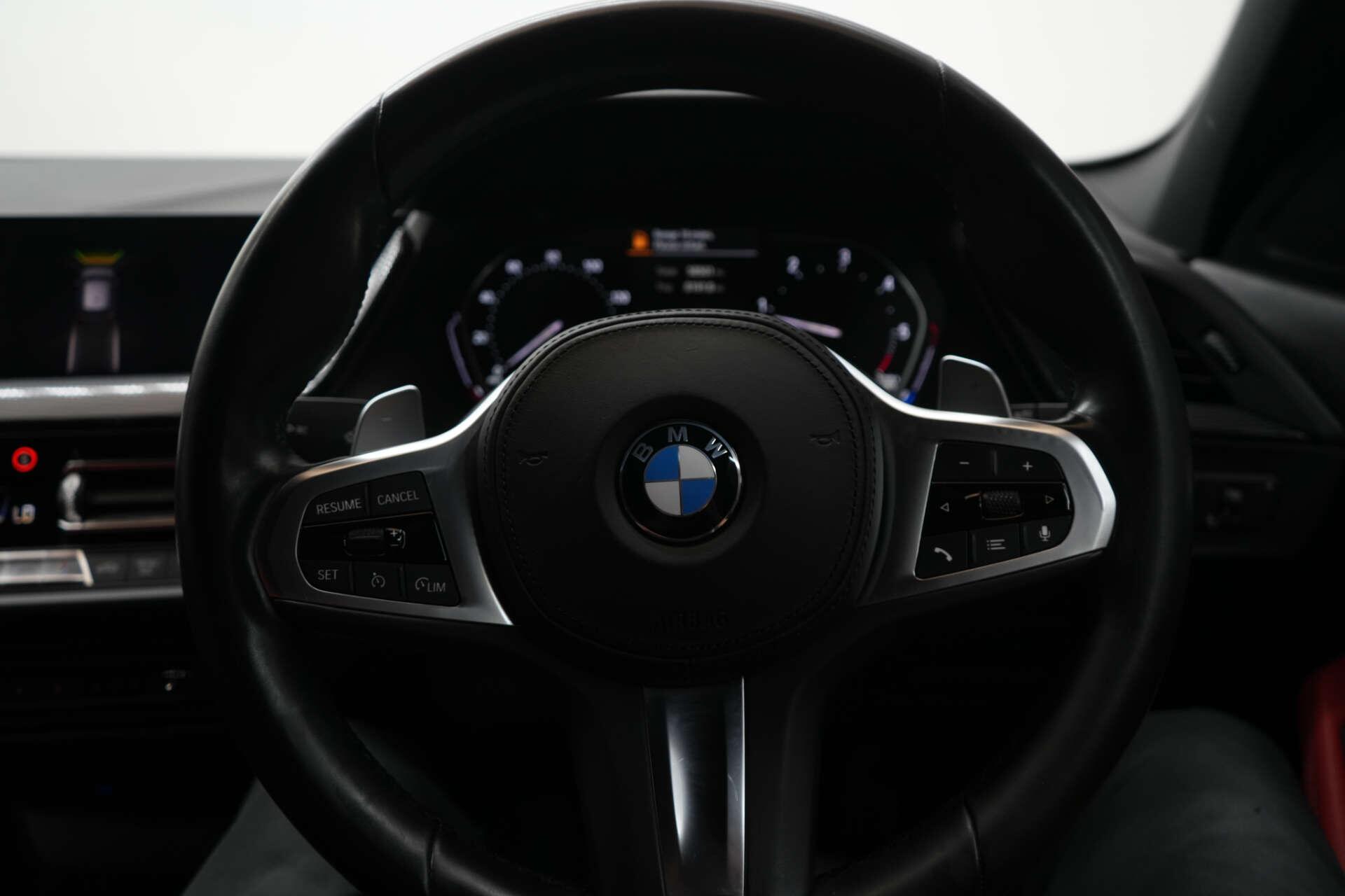 BMW 1 Series view 36