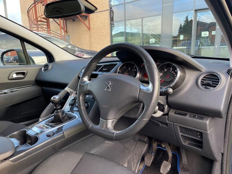 2014 Peugeot 3008 image 11