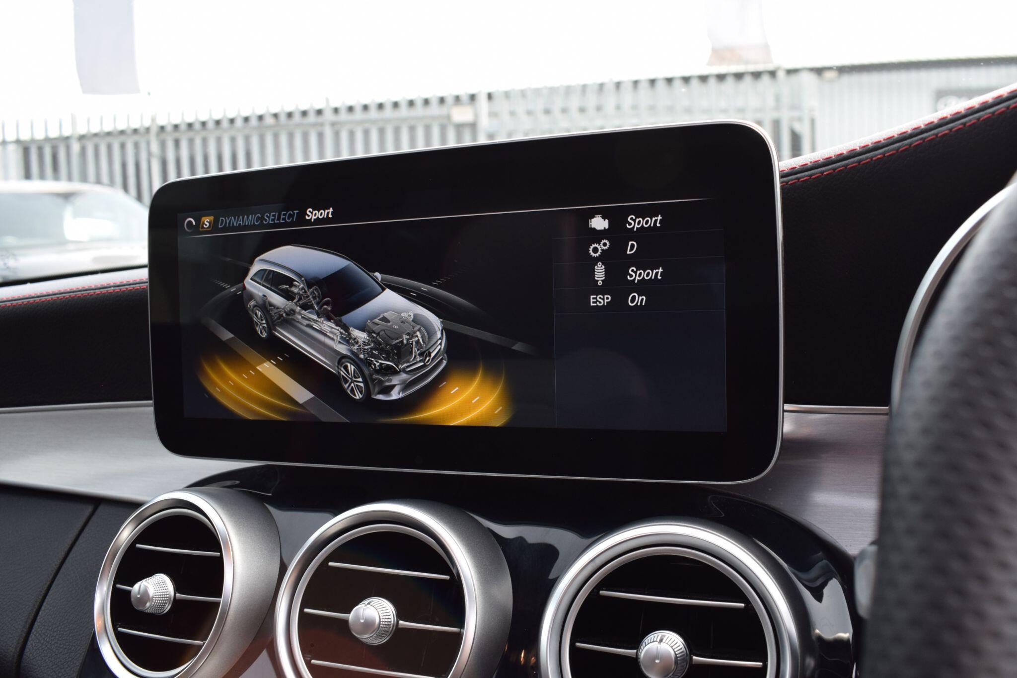 Mercedes-Benz C-Class view 19