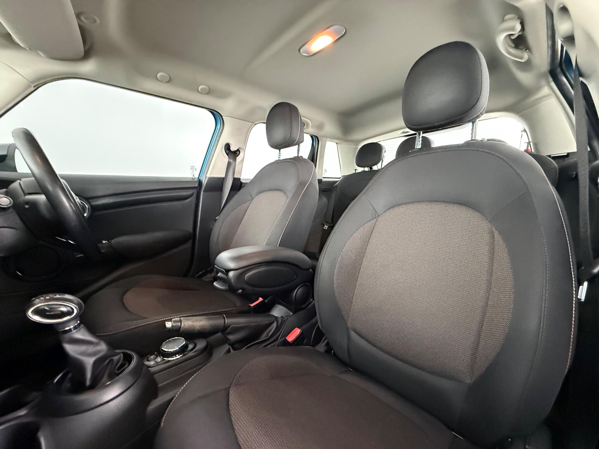 Mini Hatch view 24