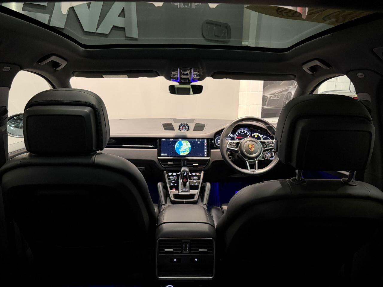 Porsche Cayenne view 35