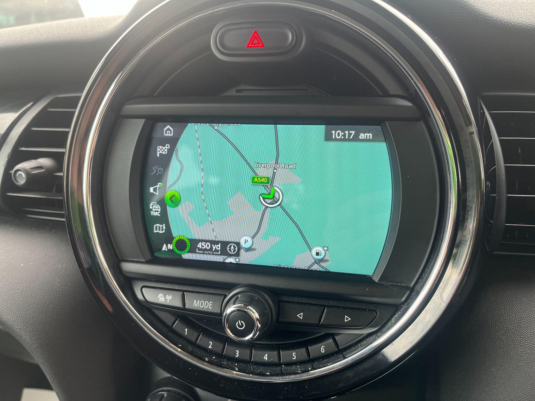 Mini Hatch view 38
