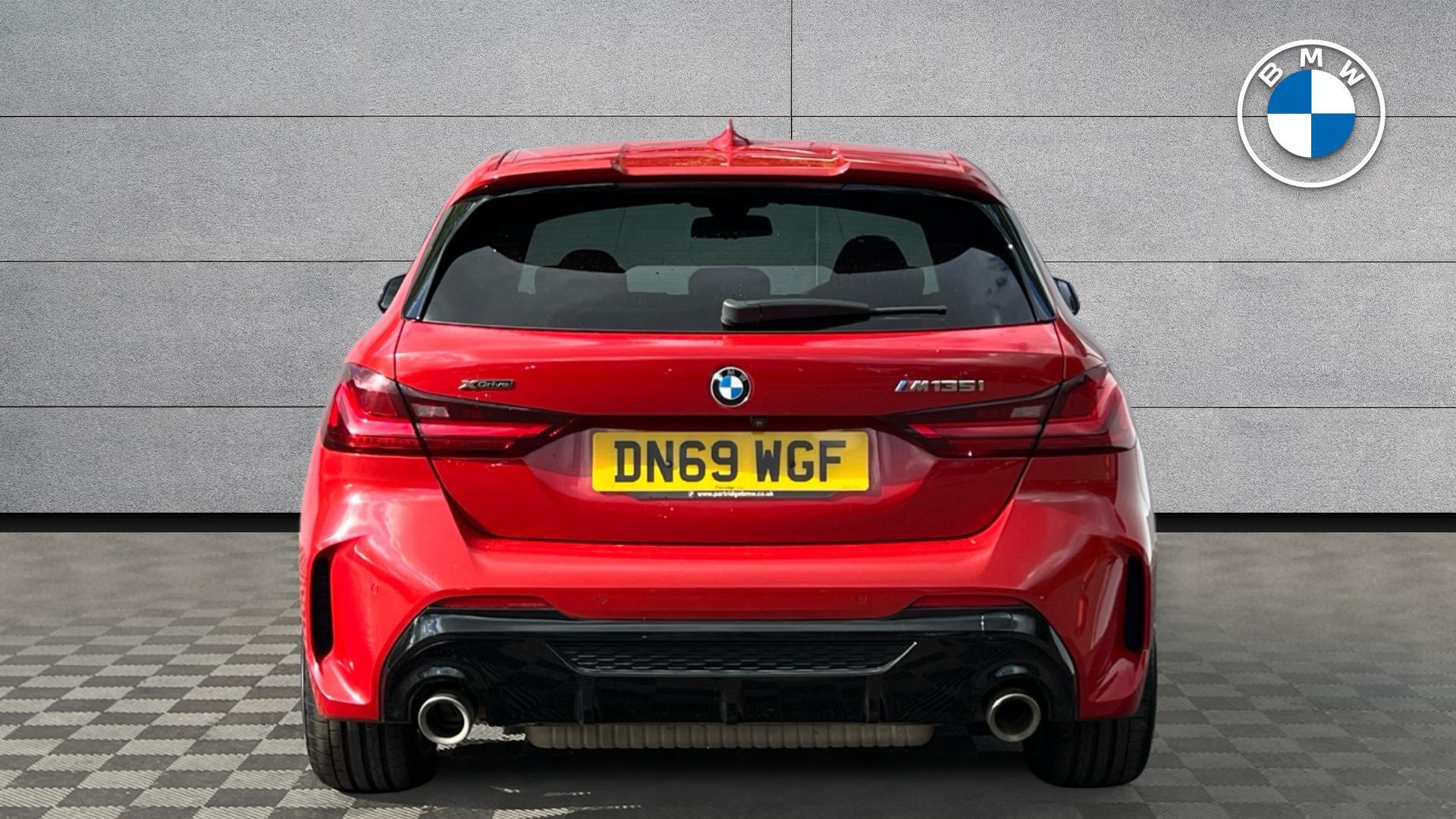 BMW 1 Series view 15