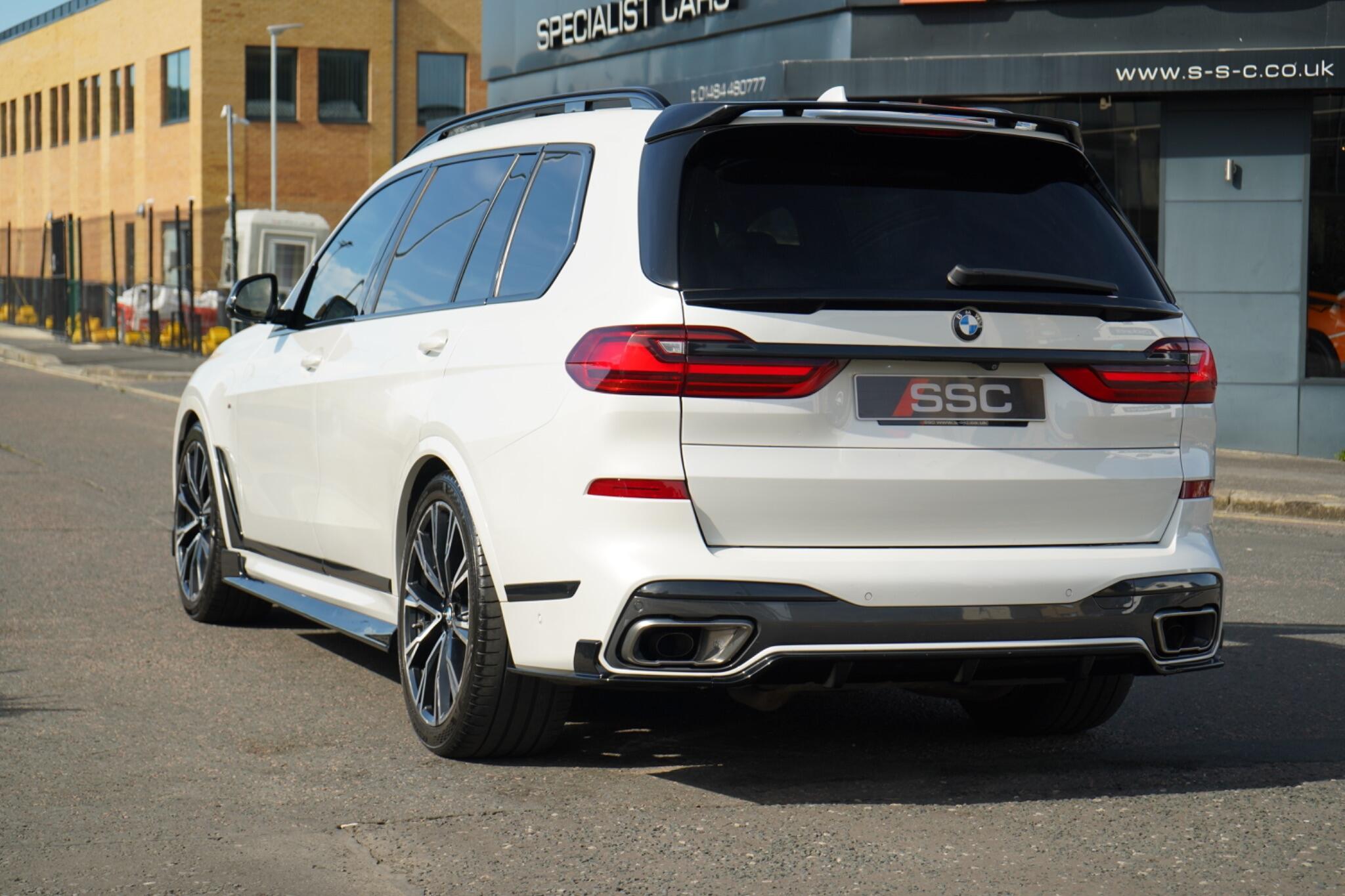 BMW X7 view 13