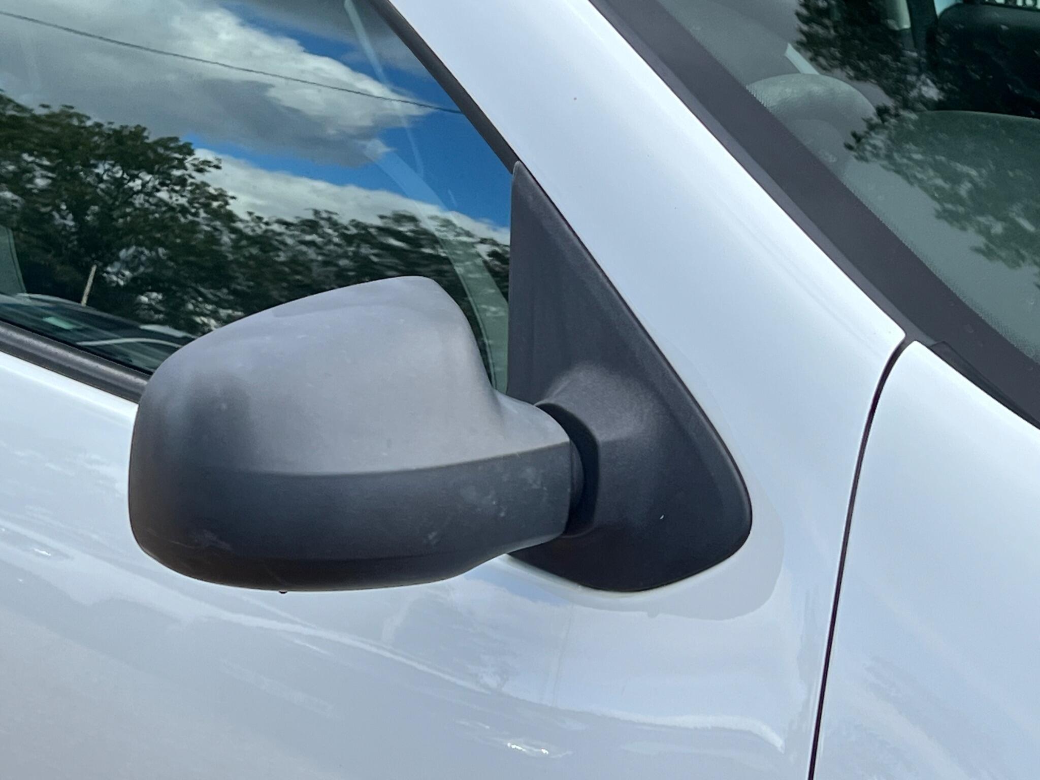 Dacia Logan MCV view 15
