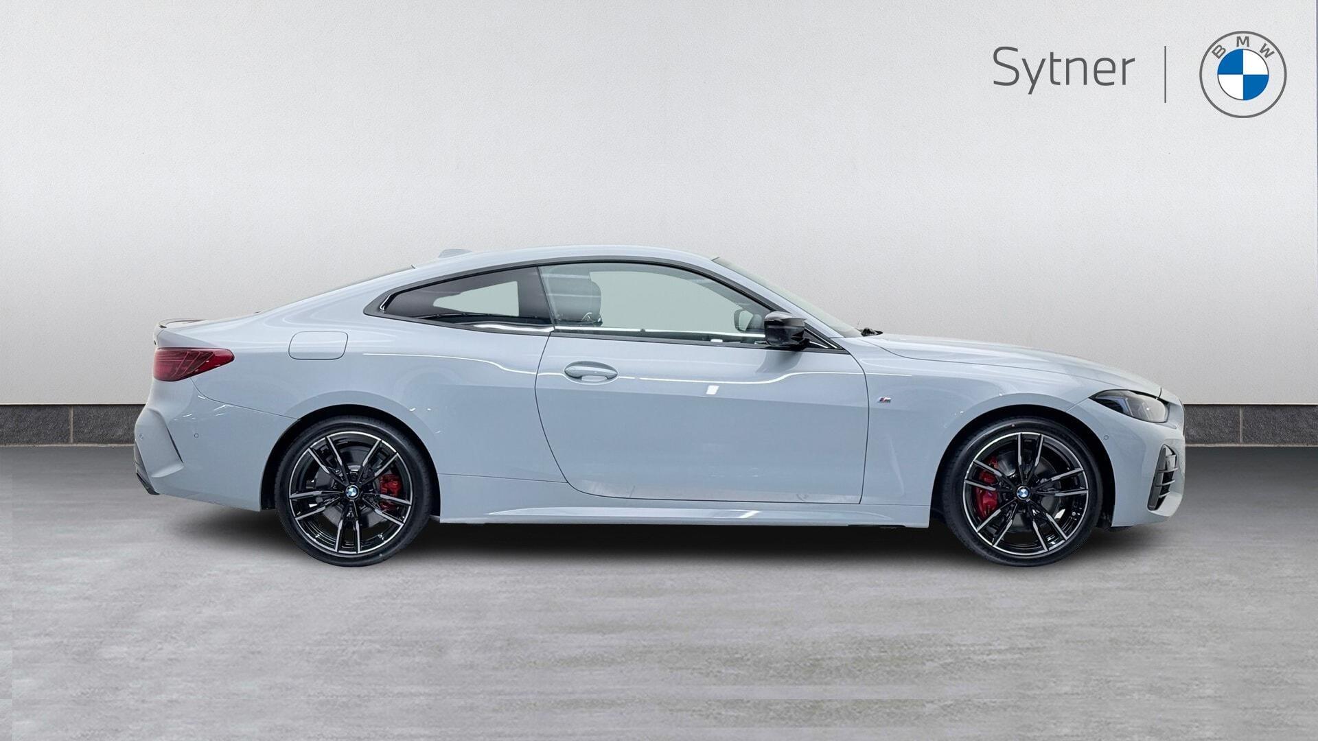 BMW 4 Series view 3